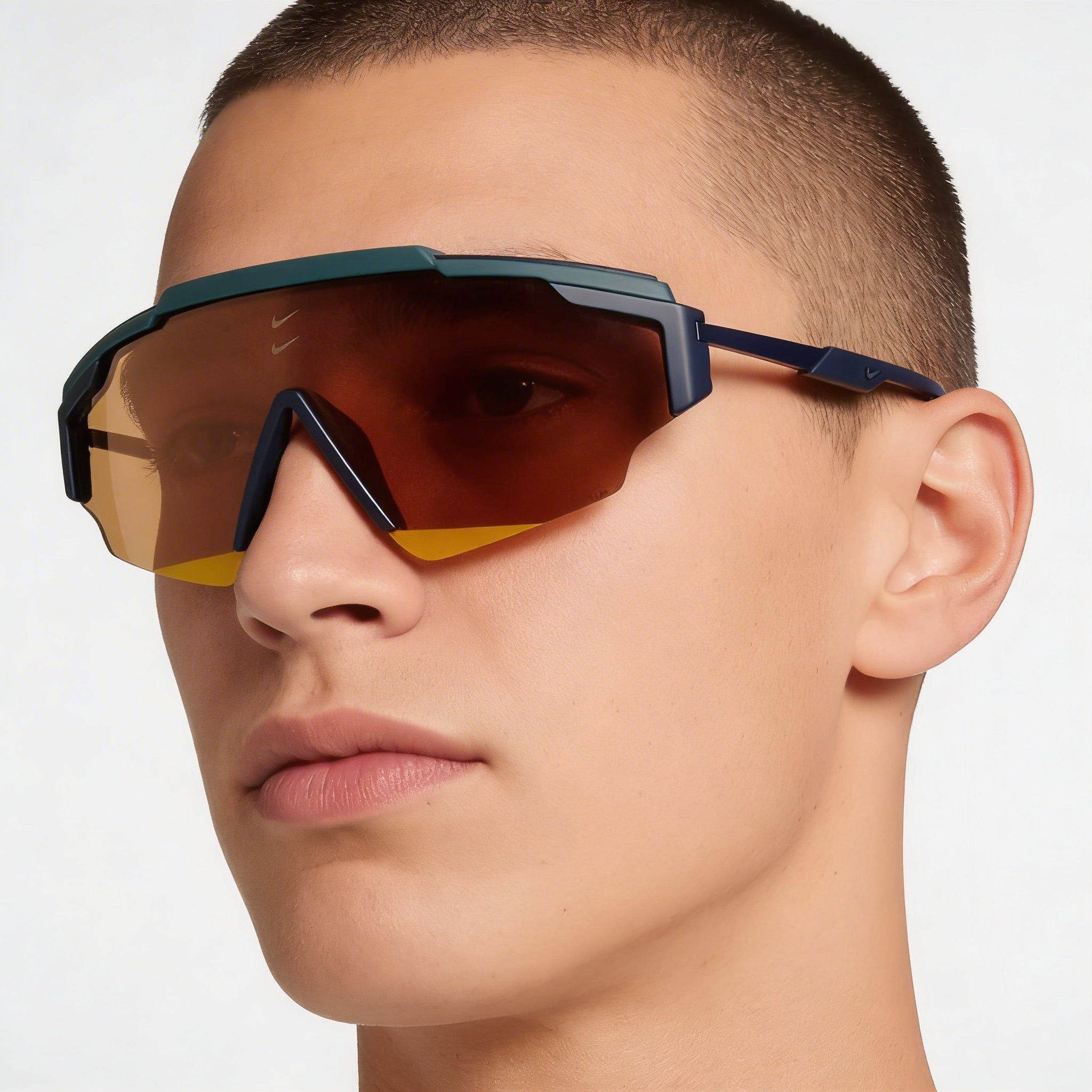 Gafas de sol deportivas unisex Nike Modern Lifestyle con montura de plástico en color naranja verdoso y lentes naranjas no polarizadas, 66 mm, Photo 5