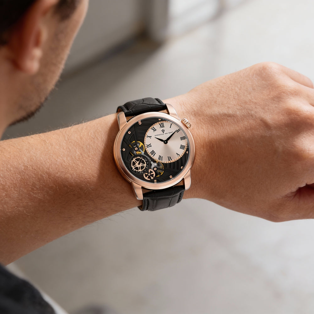 Reloj cronógrafo de cuarzo Christian Van Sant para hombre, esfera de oro rosa, caja de acero inoxidable y correa de piel.