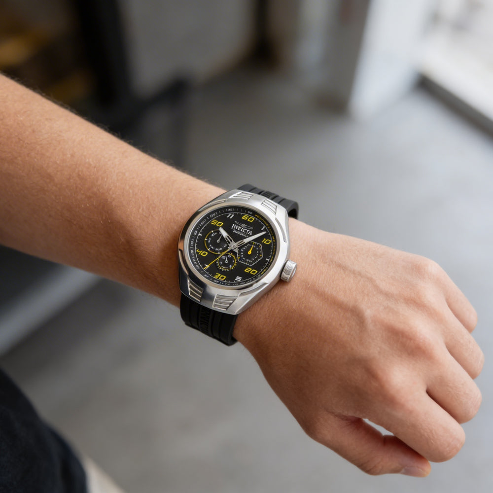 Reloj cronógrafo de cuarzo plateado Invicta Racing 47724 para hombre de 46 mm