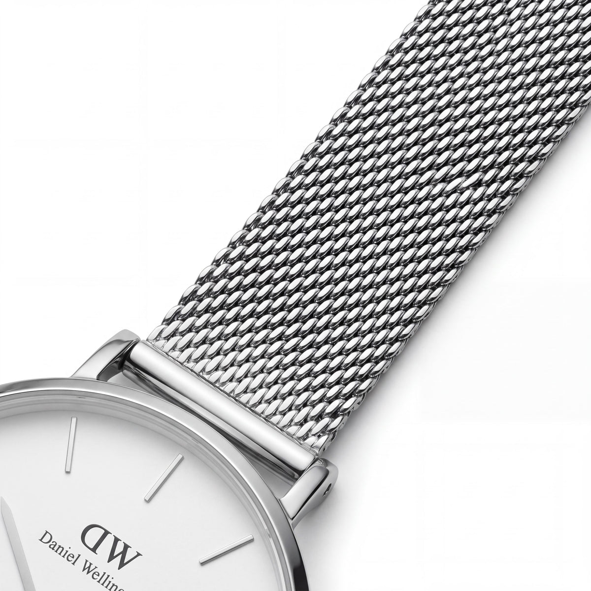Daniel Wellington DW00100162 Women's Petite Watch, Black Dial, Black Bezel, Silver Stainless Steel Mesh Band, 32mm, Photo 3