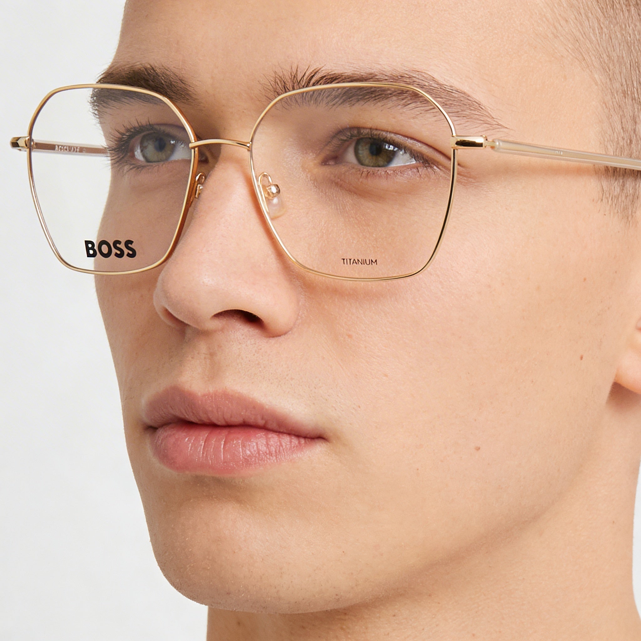 Gafas unisex Hugo Boss 1398 de titanio con montura completa en oro rosa y lentes en oro rosa de 54 mm, Photo 5