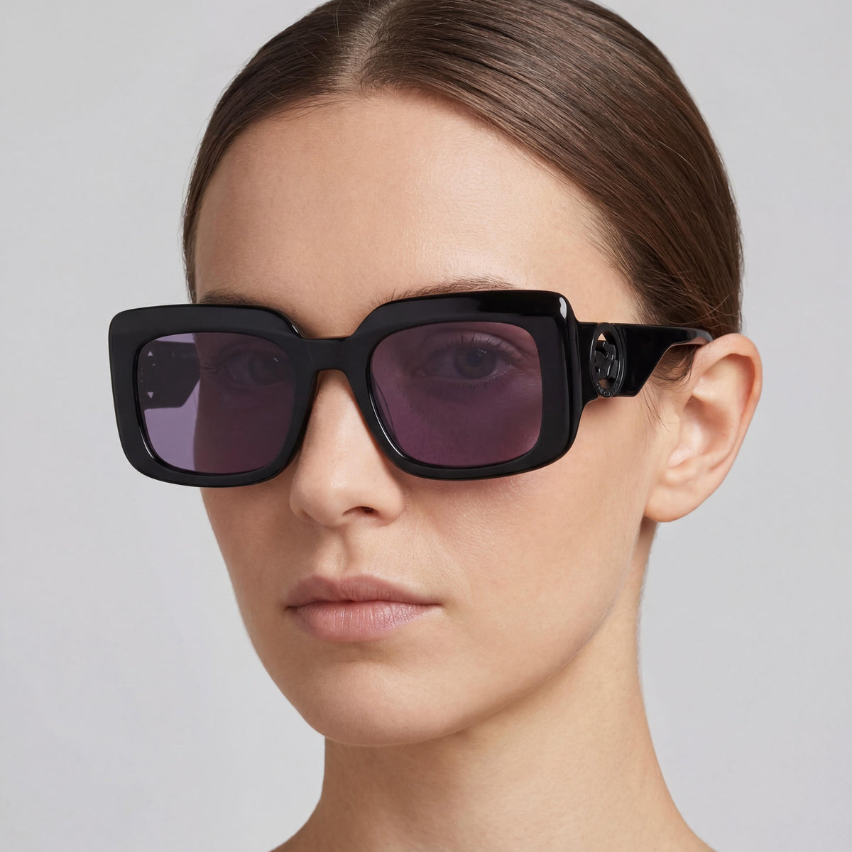 Longchamp Modern Women's Black Acetate Frame Black Lens Sunglasses with UV 400 Protection 51-20-140, Photo 5