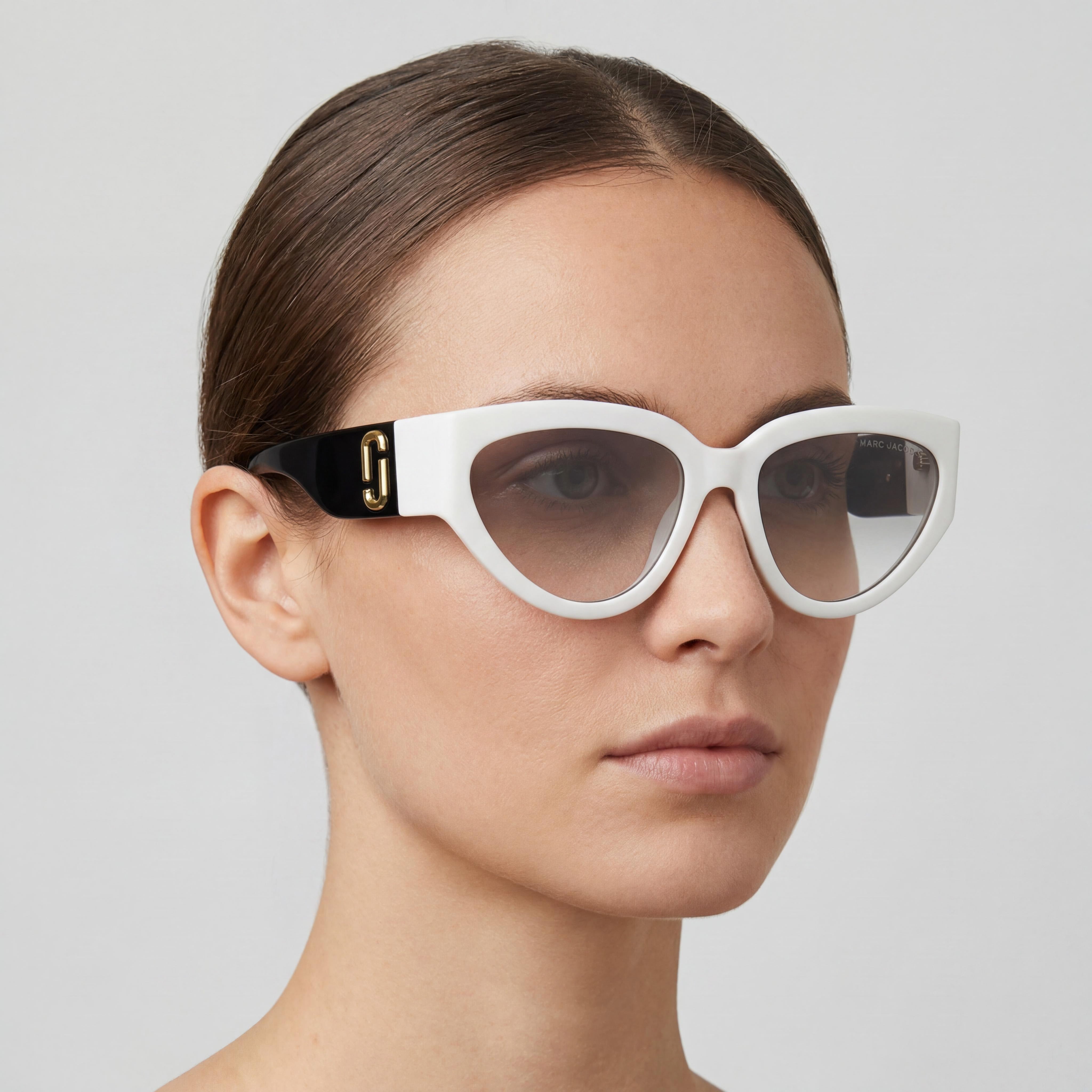 Marc Jacobs Modern Women's White Black Plastic Frame UV Protected Non-Polarized Sunglasses Lens Width 57mm, Photo 5