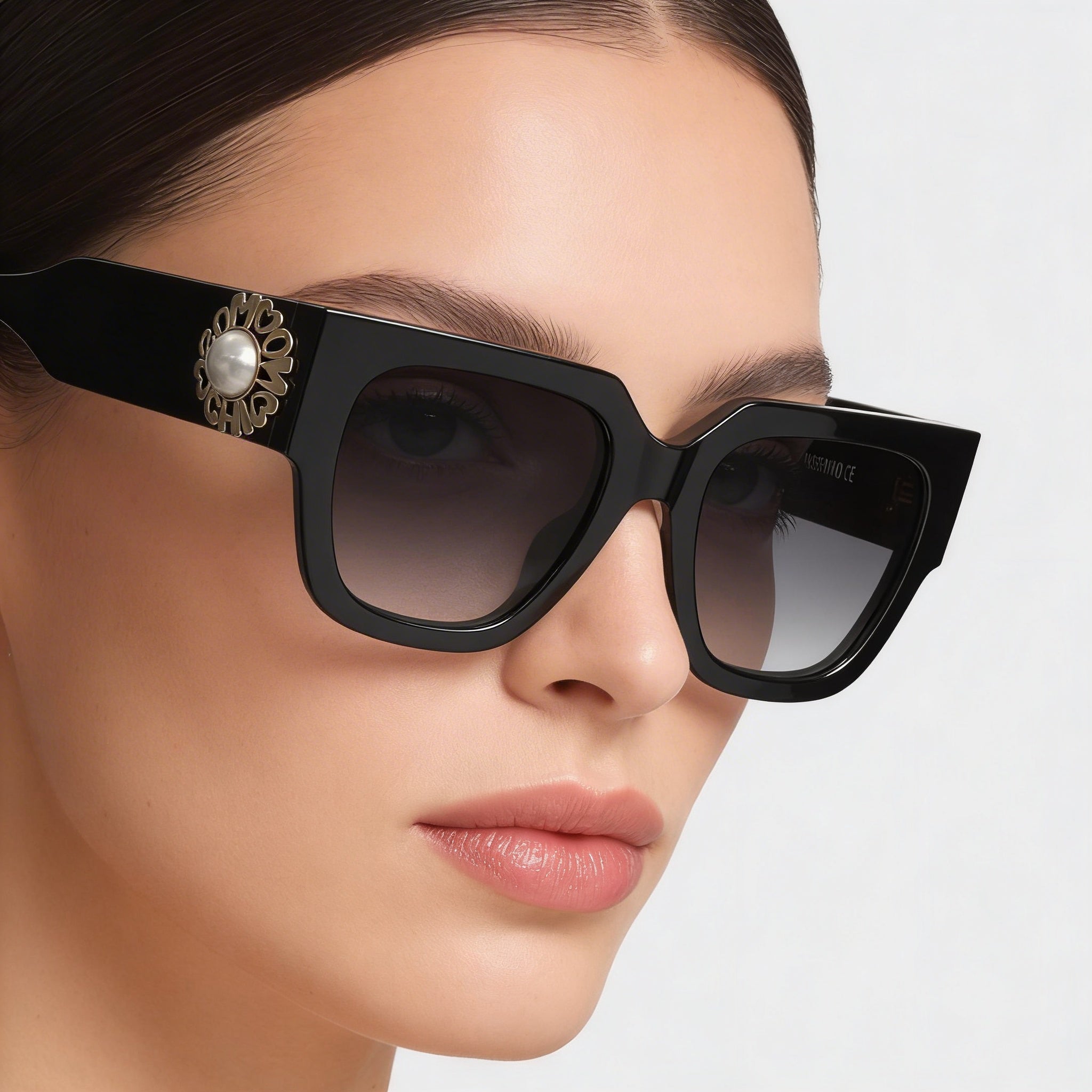 Gafas de sol Moschino con ribete metálico para mujer, de acetato negro degradado, color gris oscuro, con protección UV, 52 mm, Photo 4