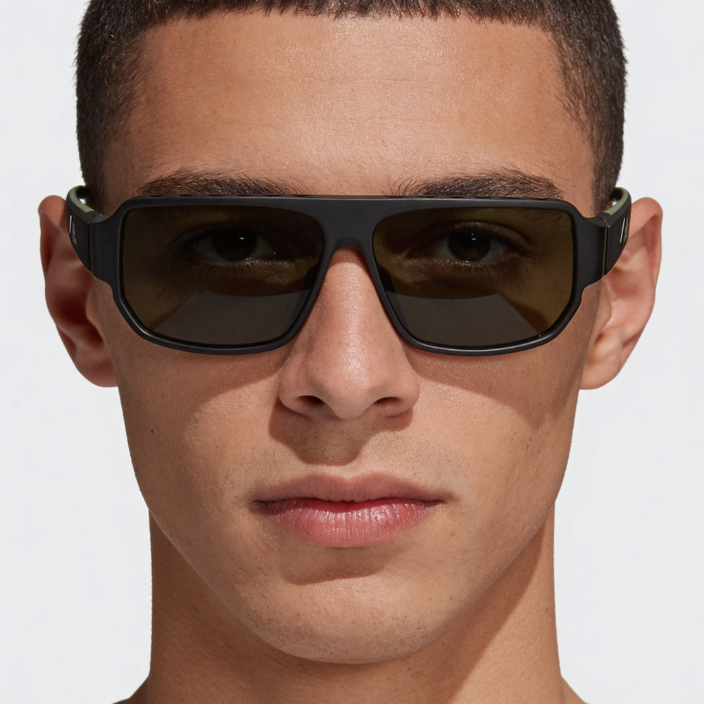 Gafas de sol adidas Sp0038 para hombre con protección UV y montura de plástico en verde negro mate (ancho de lente de 61 mm)