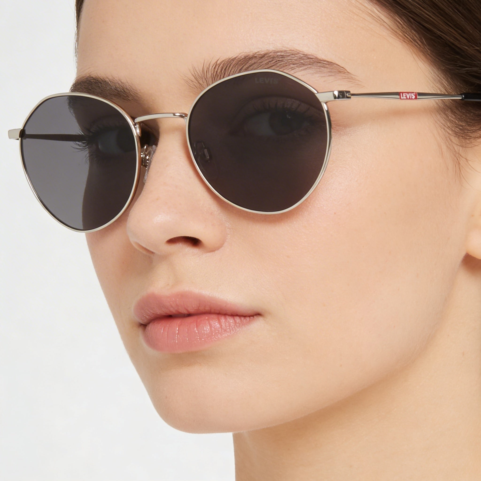 Gafas de sol Levi's Modern para mujer con montura y lentes de acero inoxidable Palladium con protección UV (ancho de lente de 54 mm), Photo 4