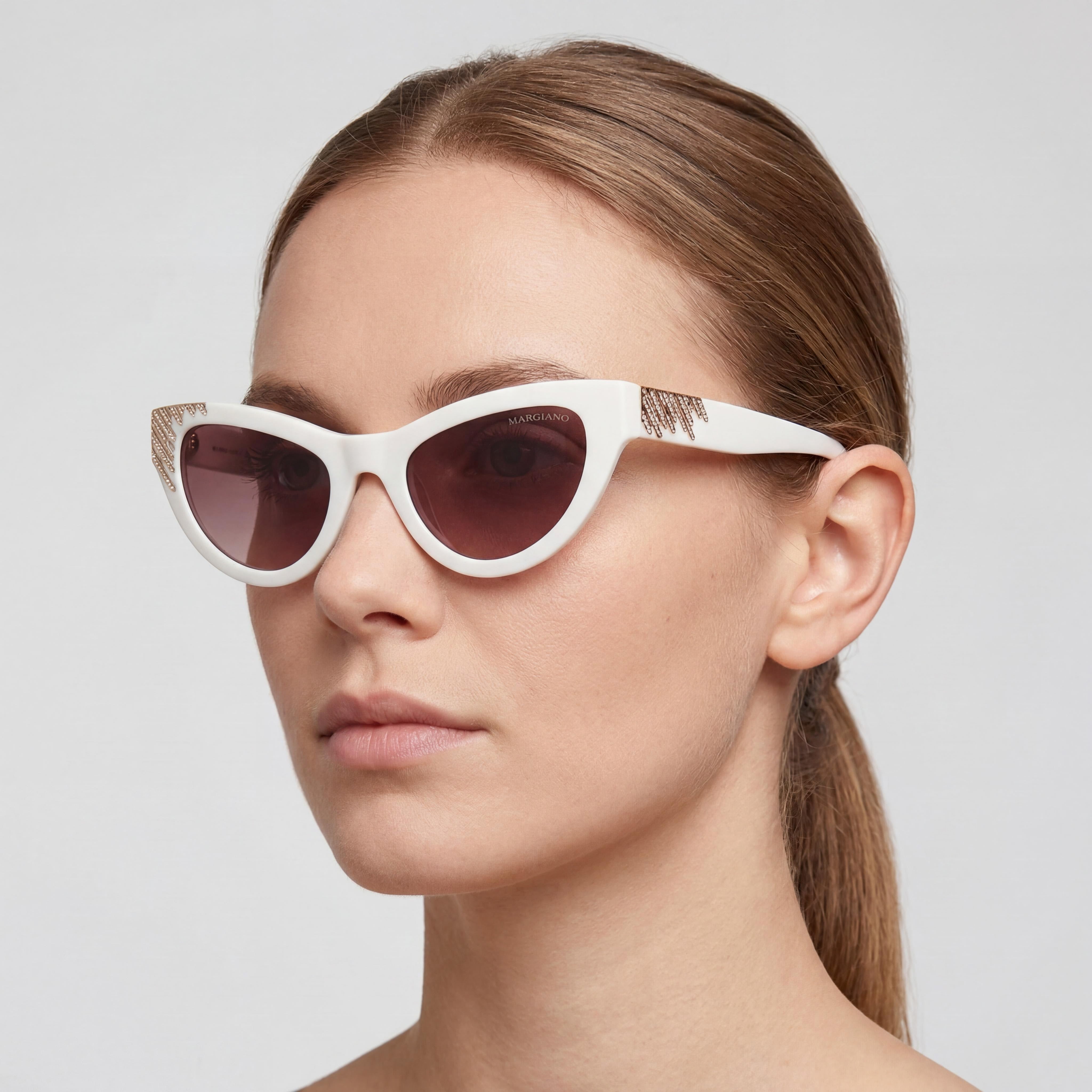 GUESS by Marciano Gm00025 Women's Ivory Plastic Frame Eyewear with Polycarbonate Lenses - Lens 53mm, Bridge 21mm, Temple 140mm, Photo 3