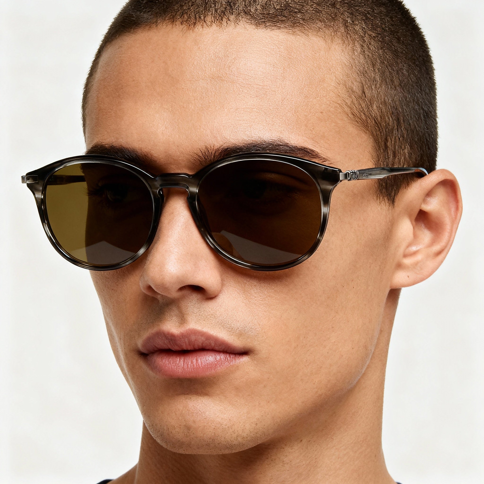 Salvatore Ferragamo Sf911sm Unisex Sunglasses, Striped Grey Brown Plastic Frame, Green Non-Polarized Lens 51mm, Photo 4