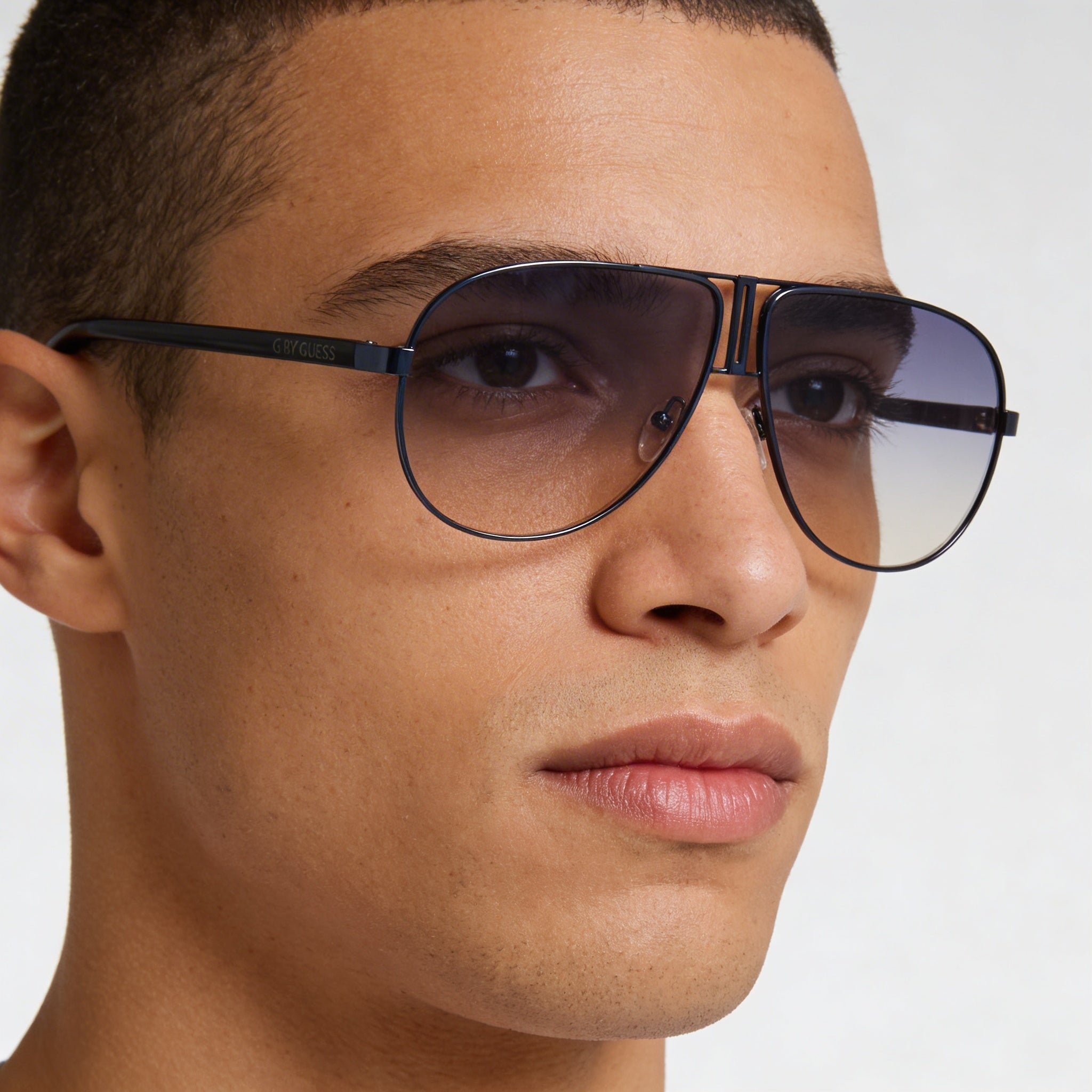 Guess Retro Men's Blue Polycarbonate UV Protection Sunglasses 61mm, Photo 4