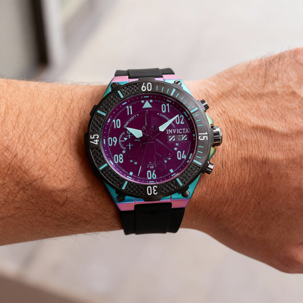 Reloj deportivo clásico Invicta para hombre con caja de acero inoxidable negro y función de cronógrafo, 50 mm de diámetro.