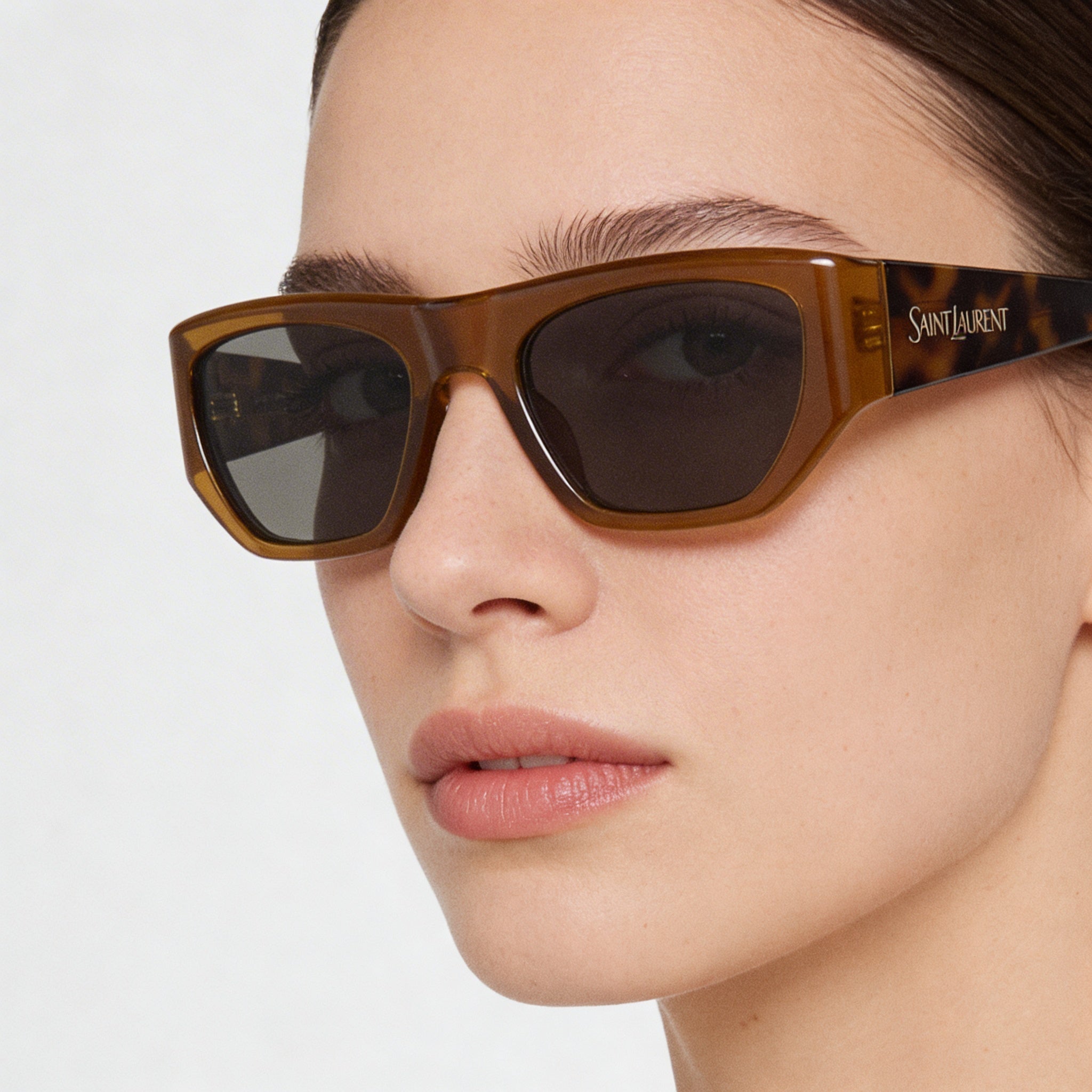 Gafas de sol polarizadas SAINT LAURENT Retro Glam para mujer, color marrón Havana, con logotipo vintage y lentes negras de 52 mm, Photo 3