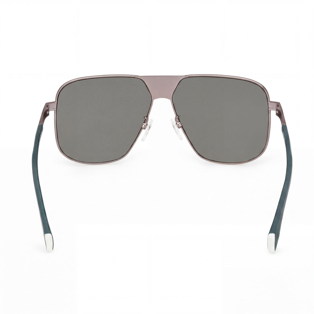 Gafas de sol adidas modernas unisex con montura de plástico gris plomo mate, lentes de acetato verdes y protección UV de 60 mm