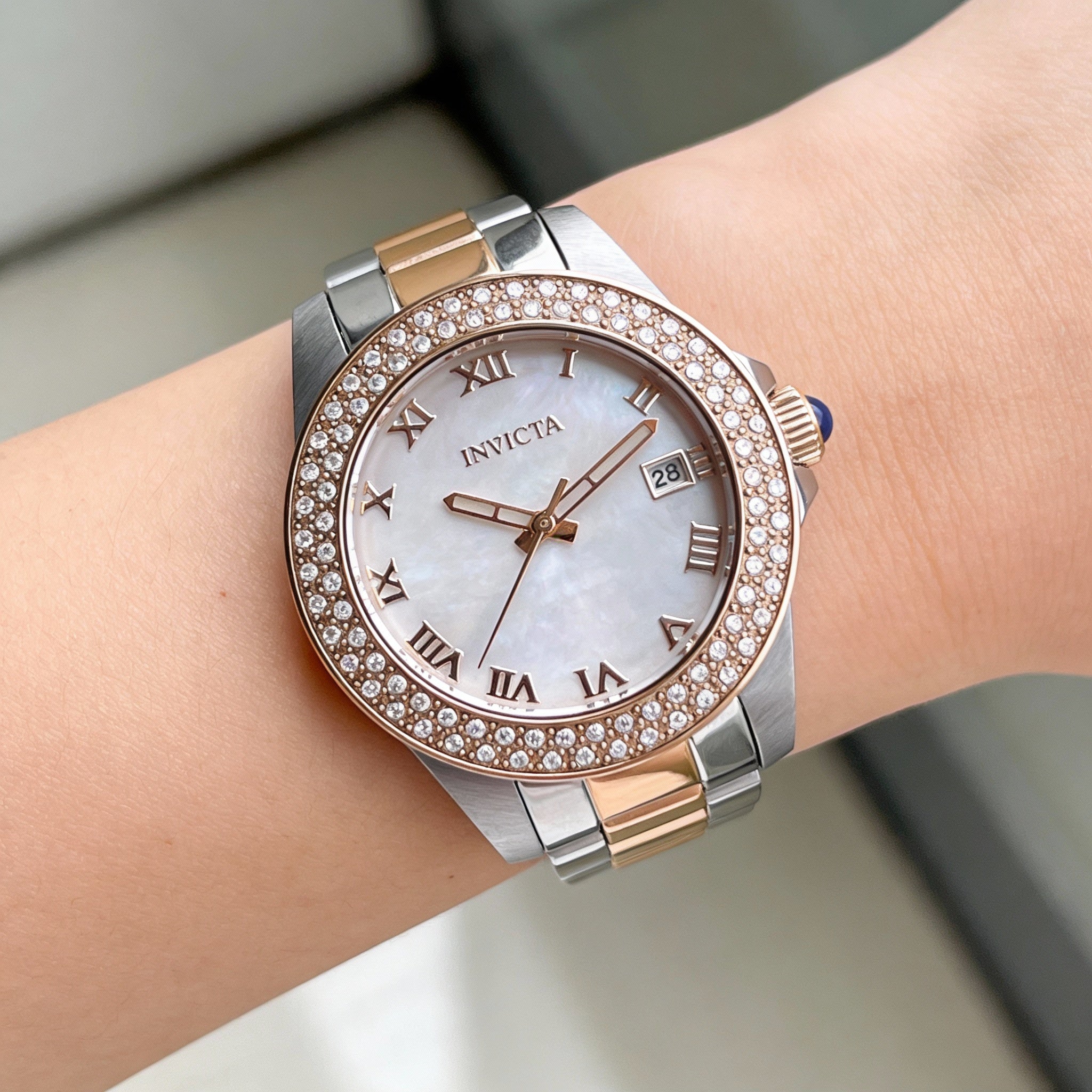 Reloj de cuarzo Invicta Angel 36076 para mujer, de 34 mm, con pulsera de acero inoxidable y esfera de nácar., Photo 3