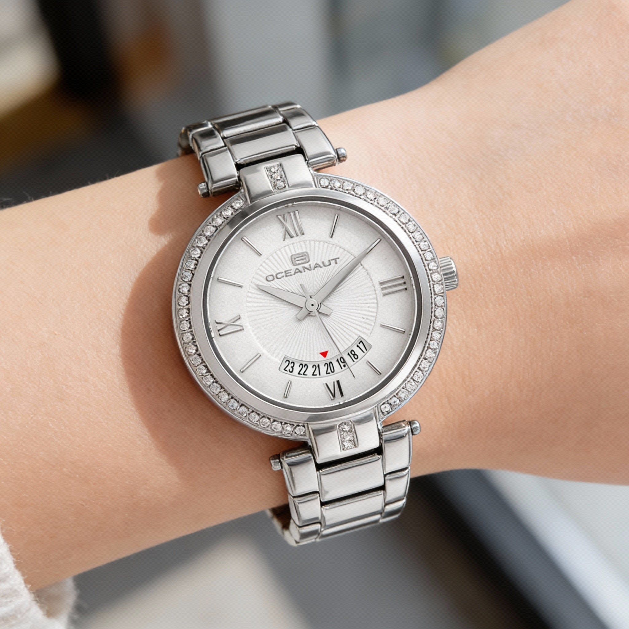 Oceanaut Bracelet Women's White Dial Stainless Steel Quartz Movement Water Resistant Watch with Scratch-Resistant Mineral Crystal, Photo 2