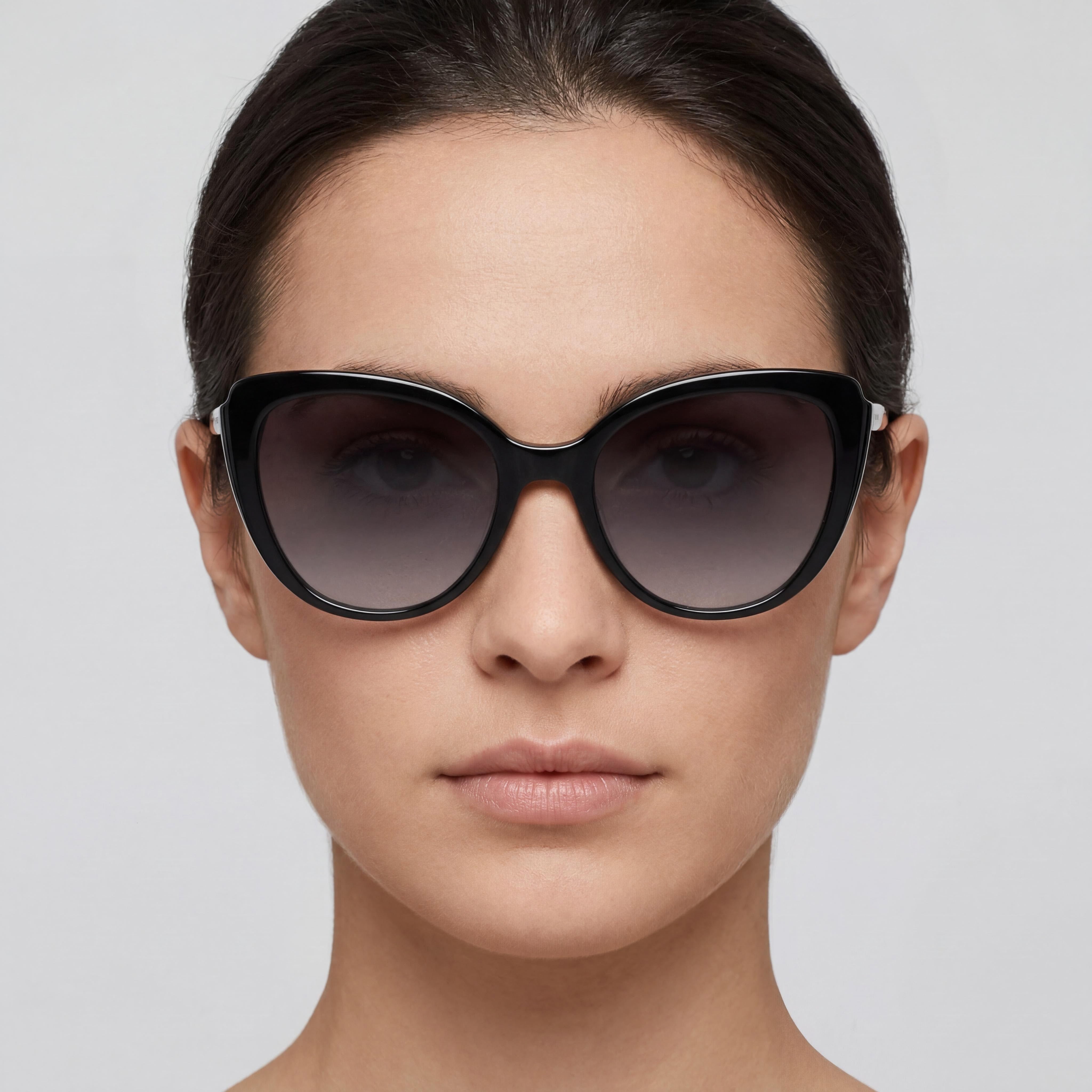Longchamp Butterfly Women's Black Plastic 100% UV Protection Non-Polarized Gradient Grey Sunglasses 54mm, Photo 5