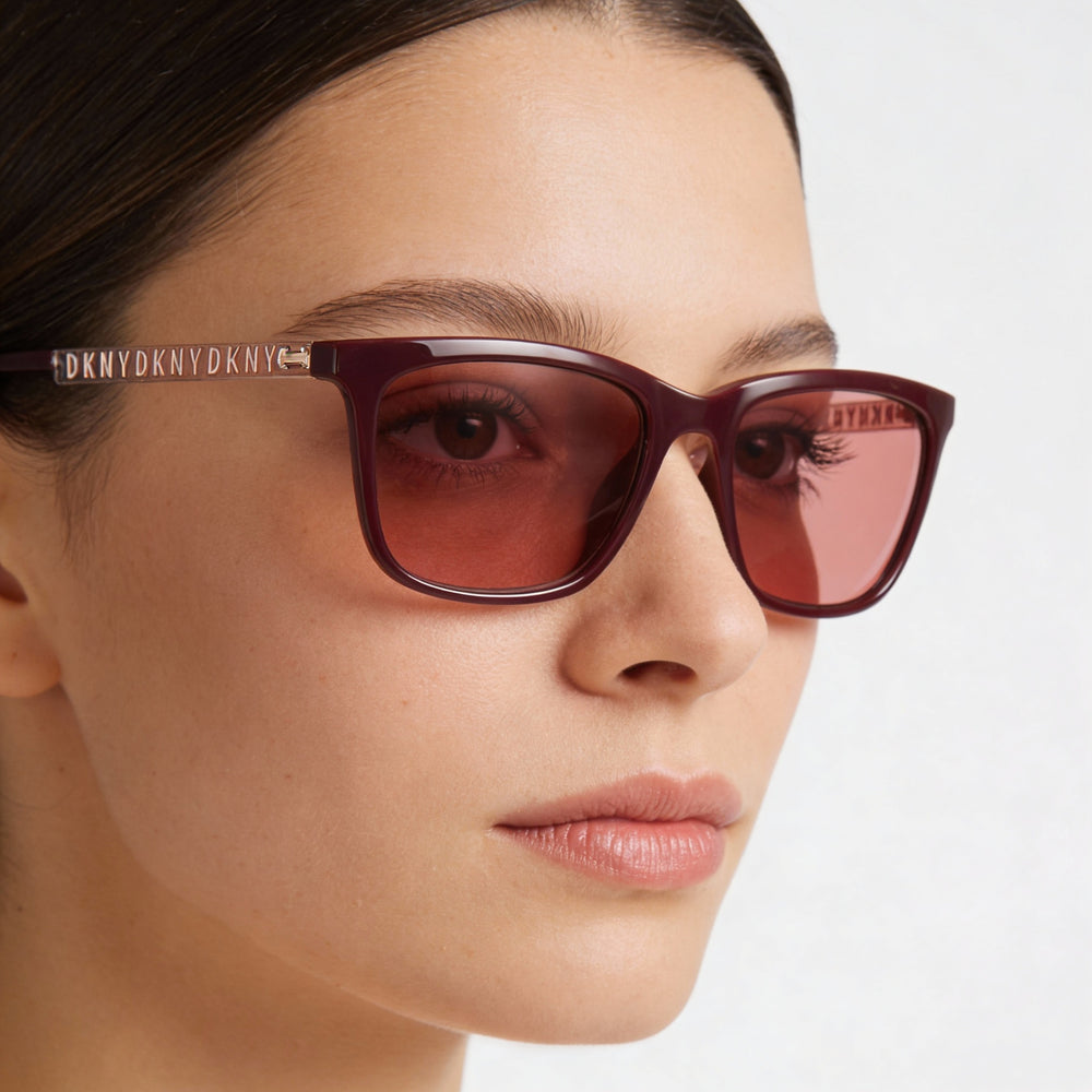 Gafas de sol DKNY Classic para mujer, montura inyectada color sangre, lentes burdeos, protección UV, 55 mm