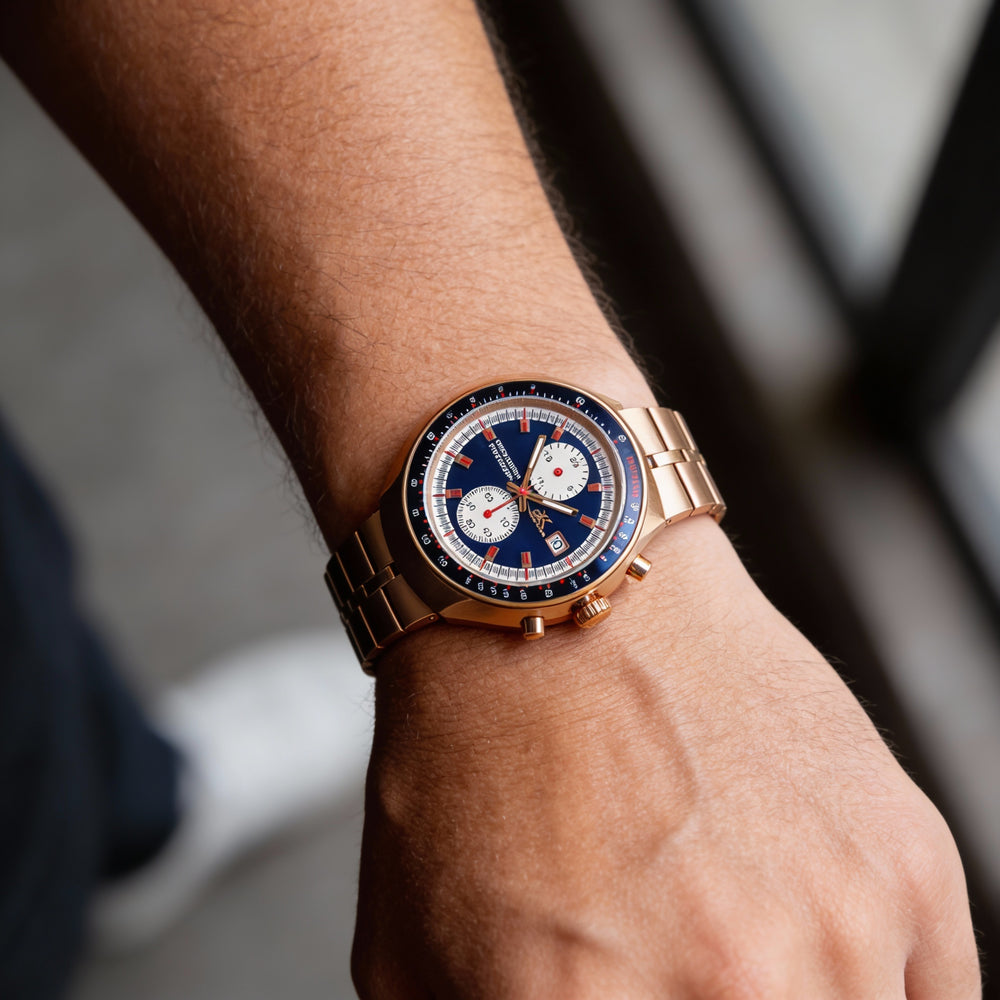 Reloj cronógrafo de pulsera Adee Kaye para hombre con visualización de 24 horas y fecha, movimiento de cuarzo japonés, tono azul rosa, 44 mm