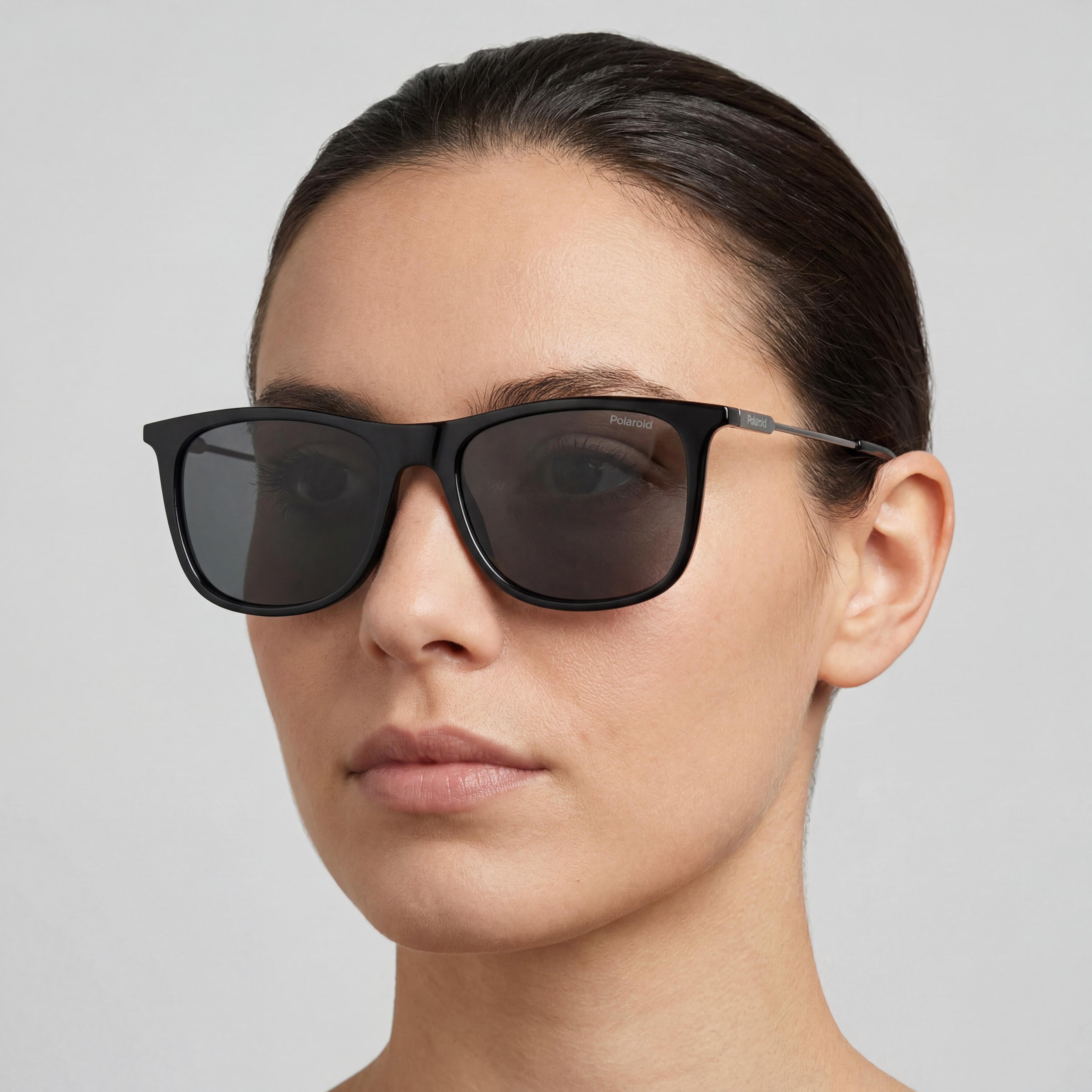Polaroid Women's Classic Polarized UV 400 Sunglasses, Black Grey ECO CO-POLYESTER Frame, Grey Lenses 55mm, Photo 4