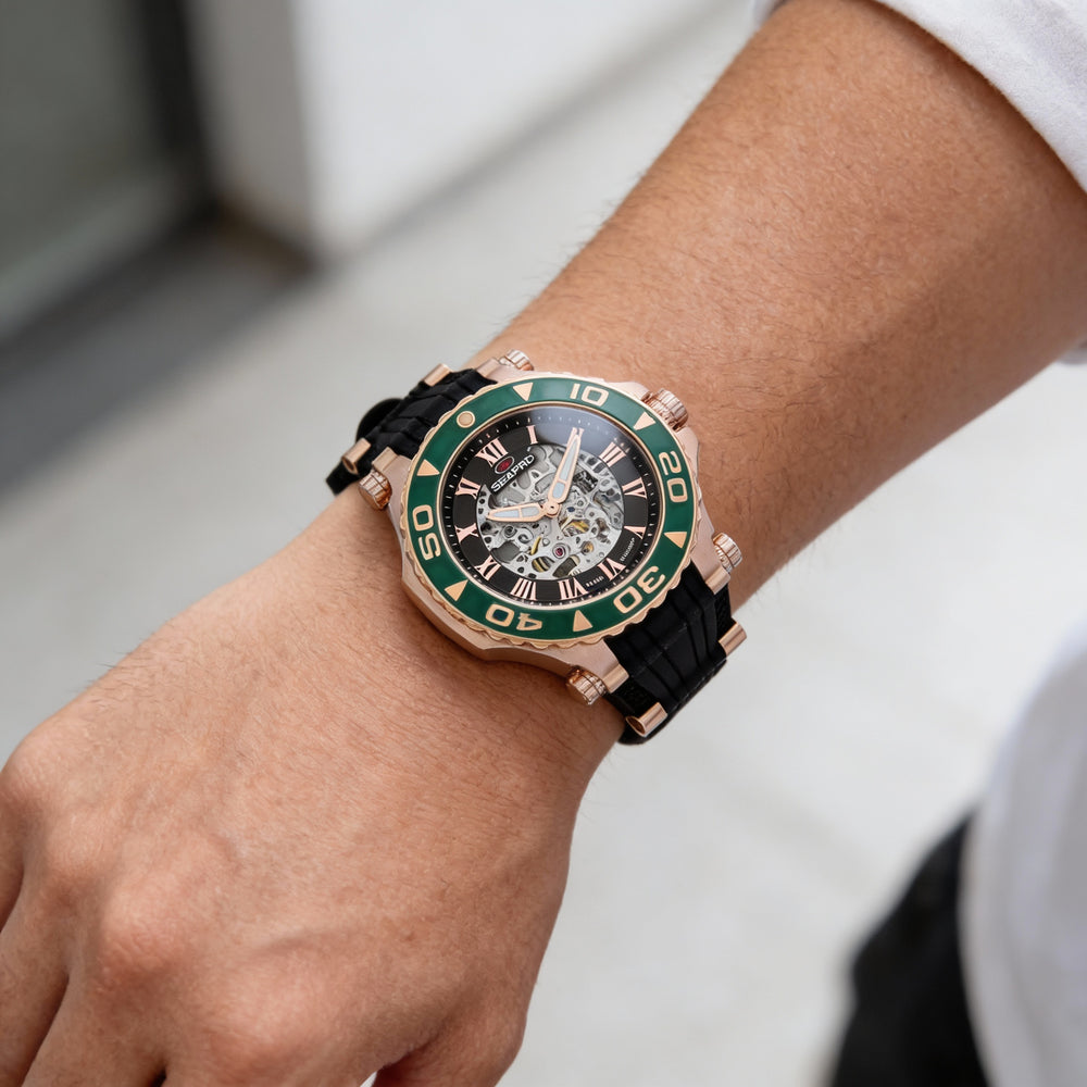 Reloj Seapro Modern para hombre, automático, con esfera negra, caja de acero inoxidable, correa de caucho, resistente al agua y a los arañazos.