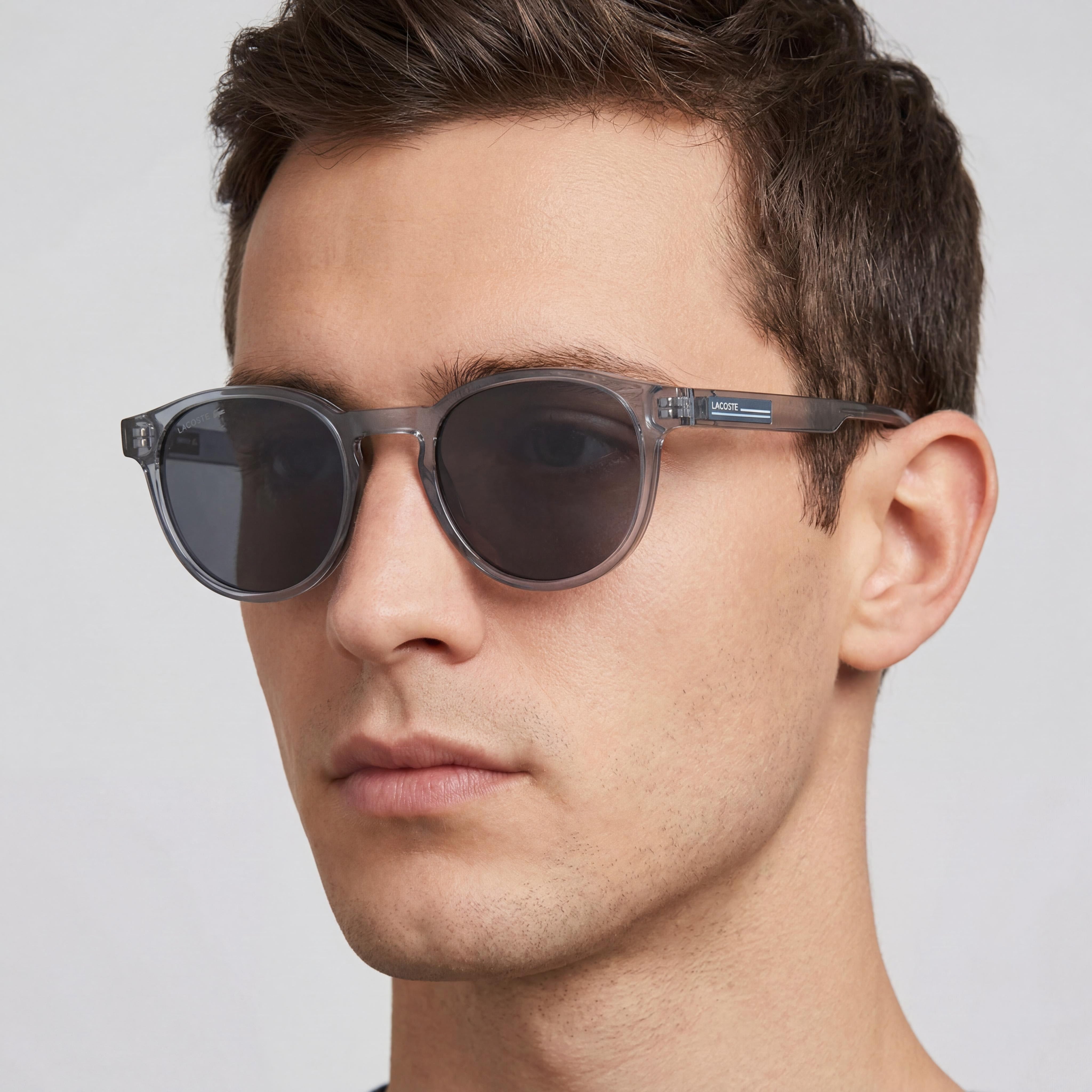 Gafas Lacoste Classic para hombre con montura de plástico transparente gris claro y lentes de policarbonato grises, 51 mm de ancho de lente, Photo 5