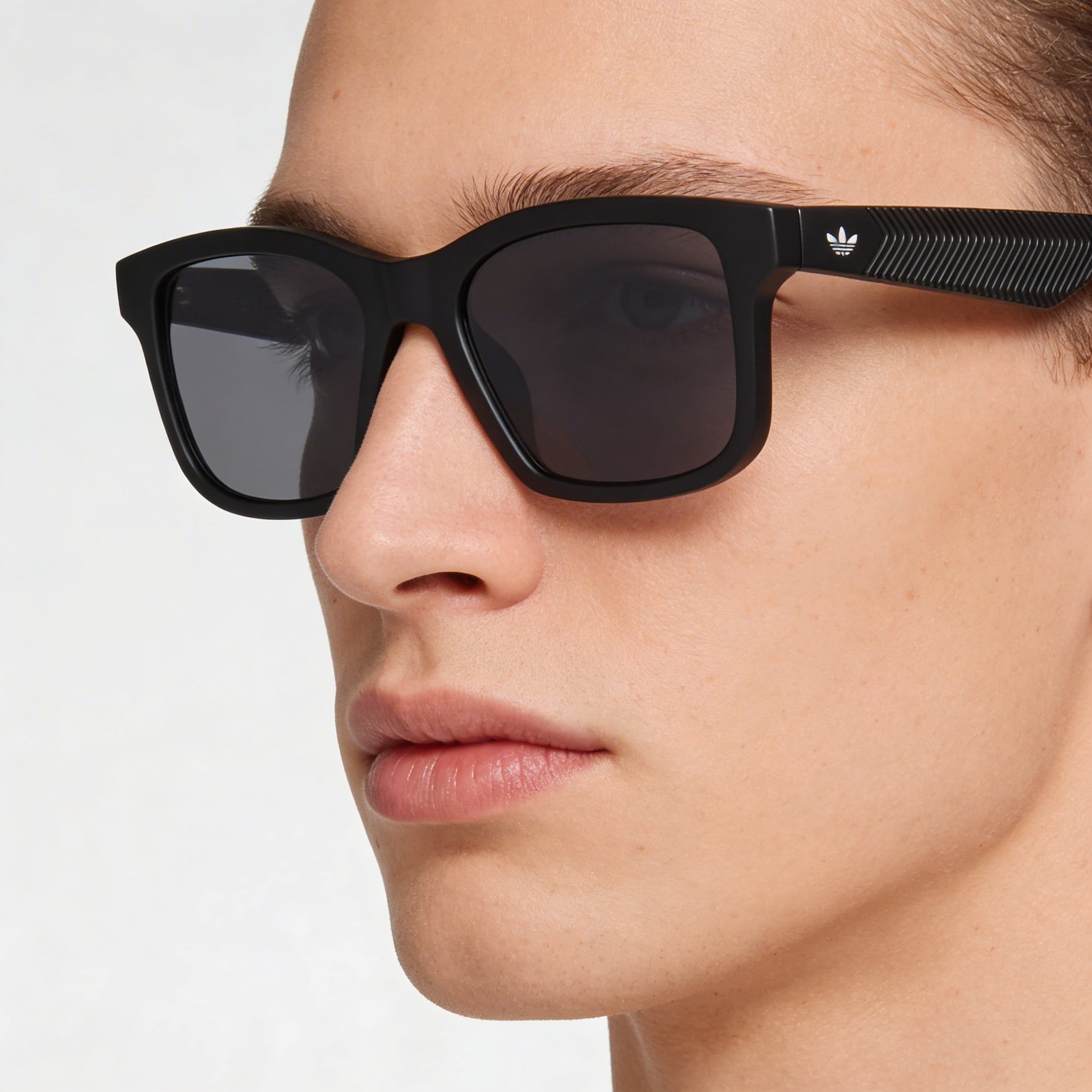 Gafas de sol Adidas Originals Or0105 unisex inyectadas, color negro mate, lentes ahumadas, protección UV, no polarizadas, 52 mm, Photo 4