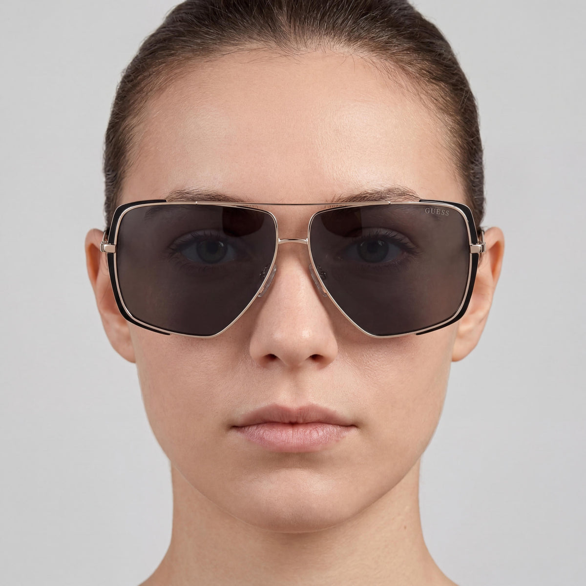 GUESS Oversized Metal Navigator Unisex Sunglasses, Matte Black Acetate Frame, Smoke Lenses 62-12-140, Photo 5