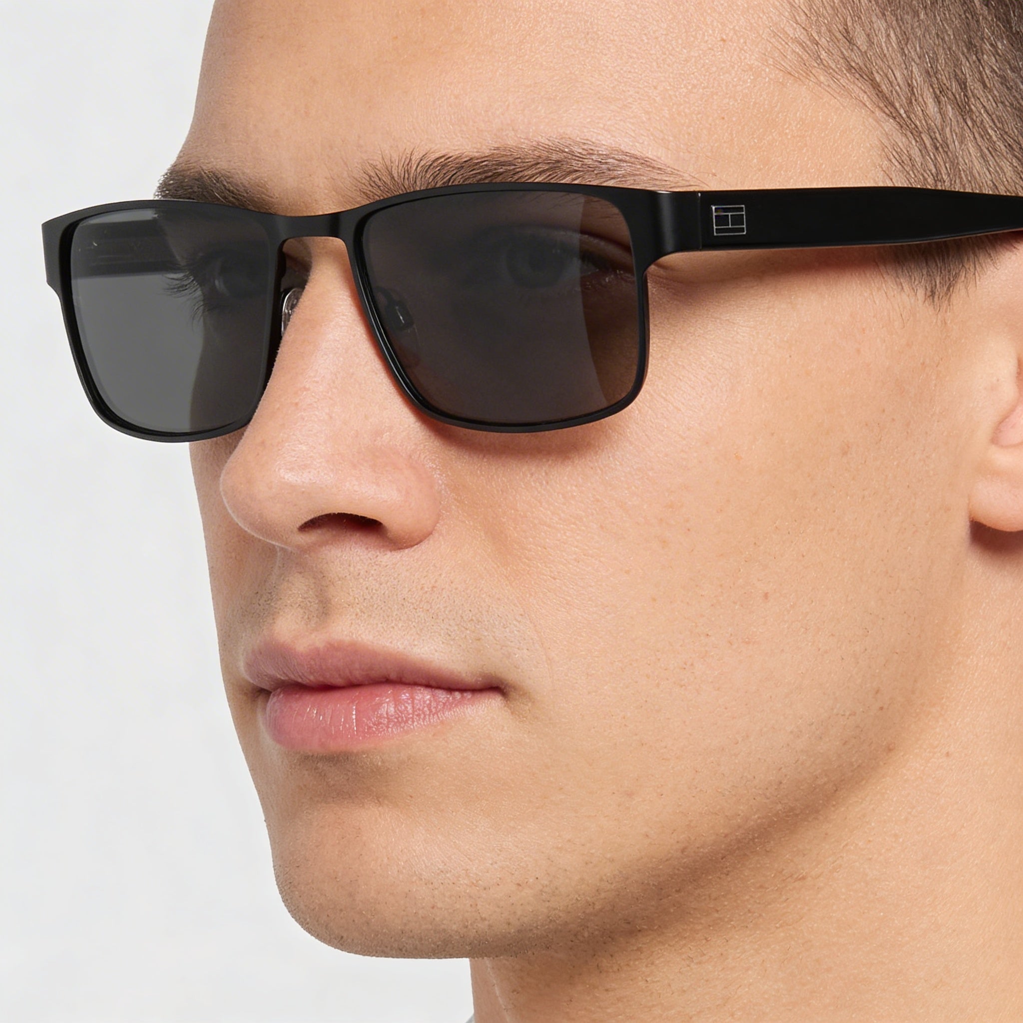 Gafas de sol Tommy Hilfiger Th 1974/S de policarbonato negro mate no polarizadas con protección UV para hombre de 57 mm, Photo 4