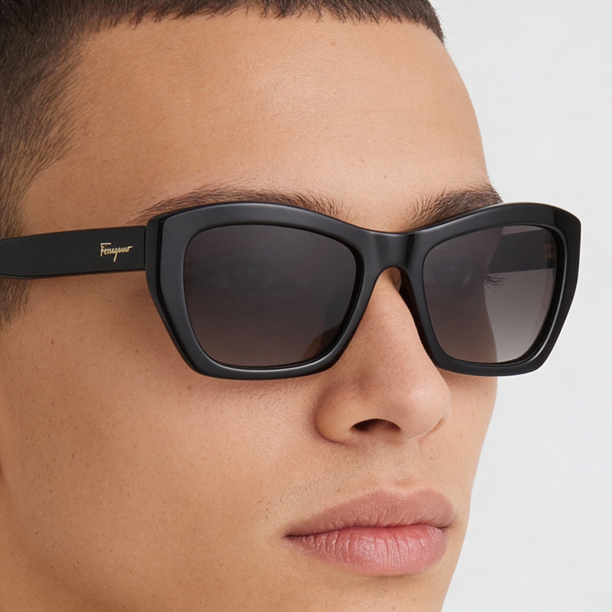 Gafas de sol unisex Salvatore Ferragamo SF958S rectangulares de plástico negro con lentes grises y protección UV 100 % (55 mm), Photo 4