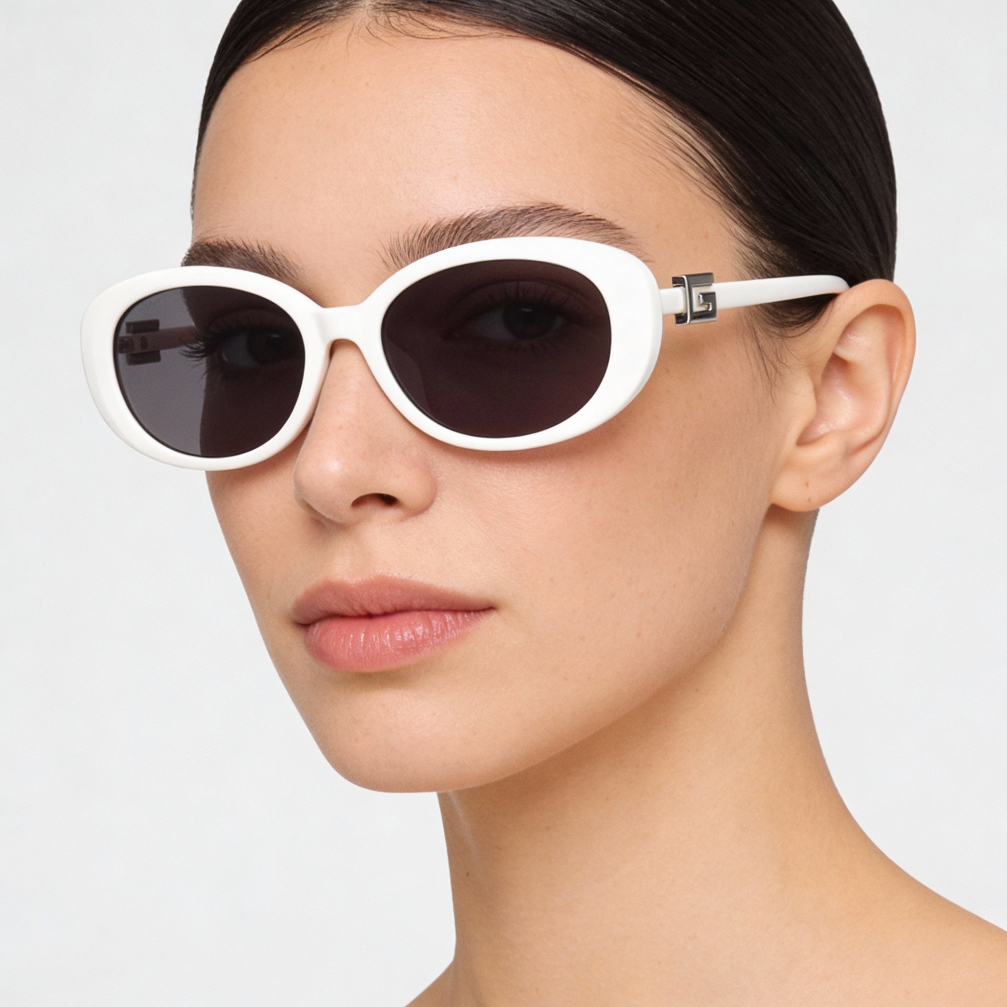 Gucci Women's Round/Oval Injection Frame Sunglasses, White Grey, 100% UV Protection, 55mm Lens Width, Photo 4