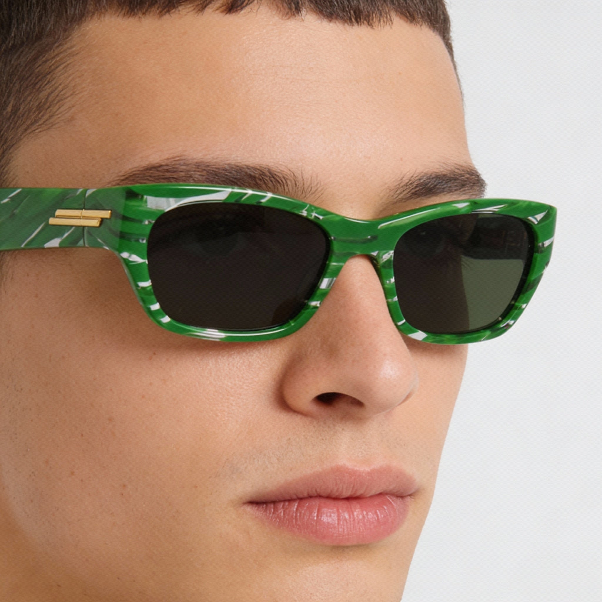 Bottega Veneta Unisex Square/Rectangle Acetate Shiny Hybrid Zebra Green Crystal UV Protection Sunglasses 55mm, Photo 4