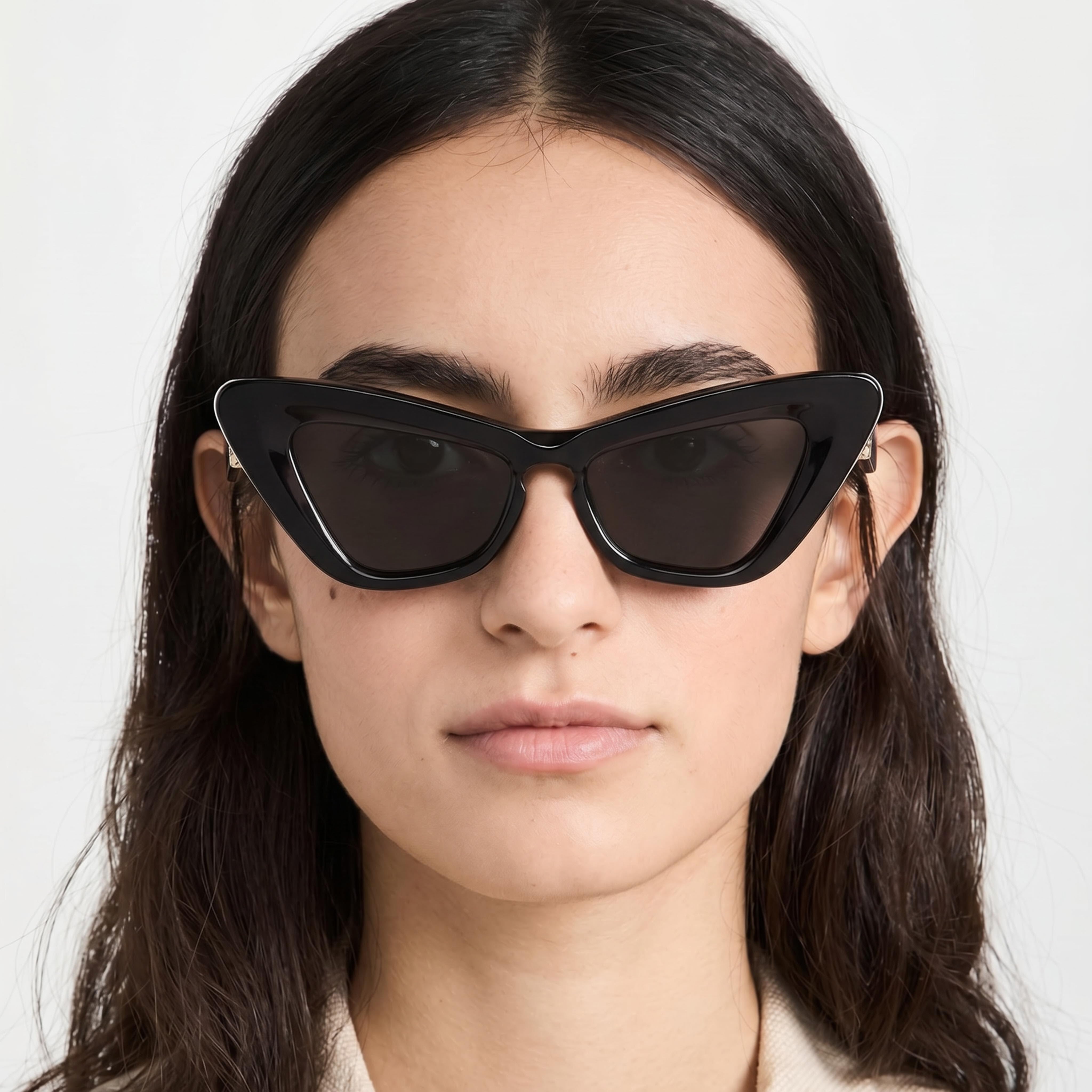 Gafas de sol de ojo de gato BURBERRY para mujer, con montura de plástico gris oscuro, ancho de lente de 51 mm y protección UV, Photo 4