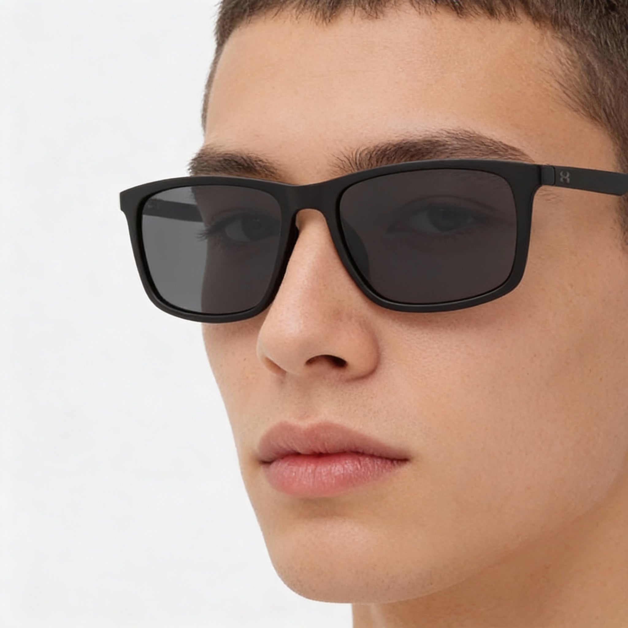 Under Armour Classic Unisex Black Frame Grey Polarized Lenses Injected Polyamide 100% UV Sunglasses 54mm, Photo 3