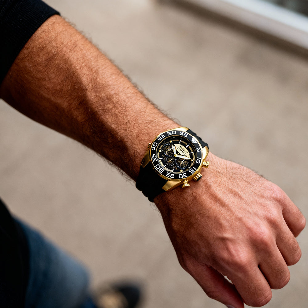 Cronógrafo Invicta Speedway SCUBA Collection para hombre, acero inoxidable en tono dorado negro, resistente al agua, luminoso, 50 mm