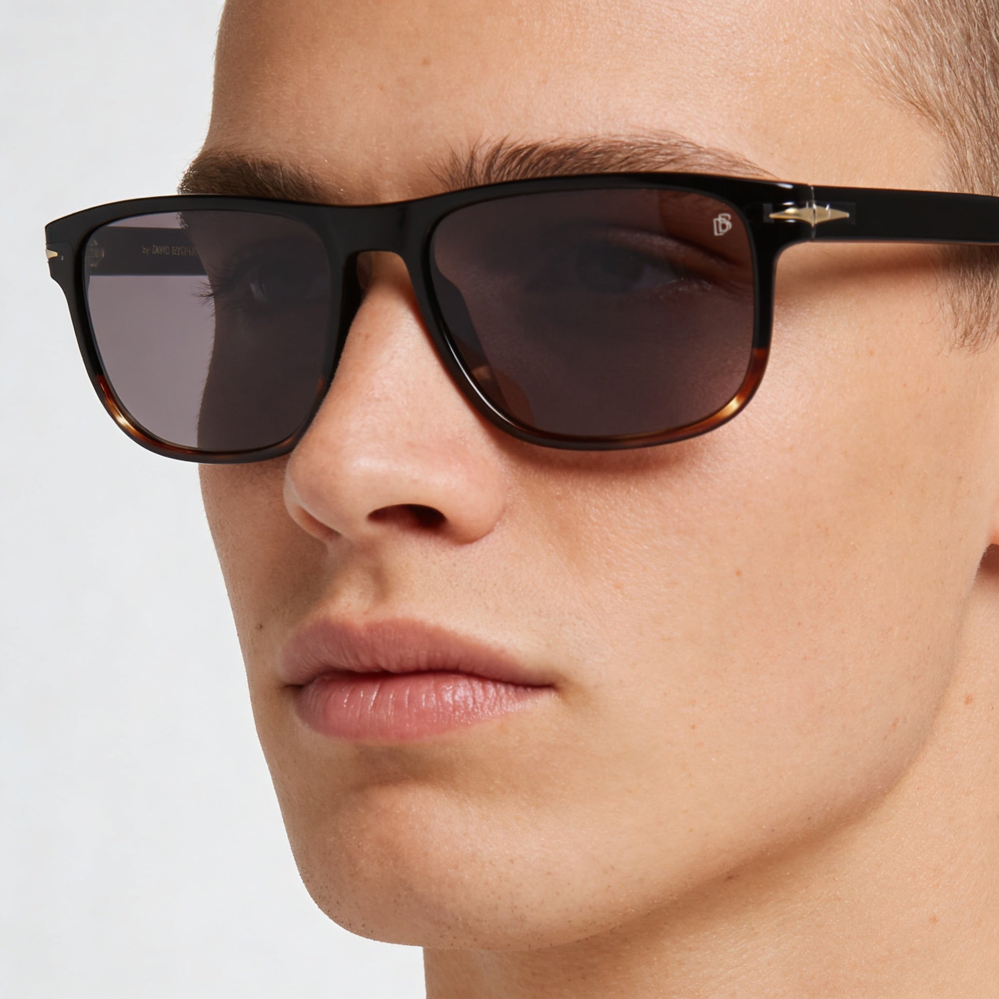 David Beckham Db 1060/S Unisex Non-Polarized Eyewear, Plastic Frame, Polycarbonate Lenses, Black Horn, 57mm, Photo 4