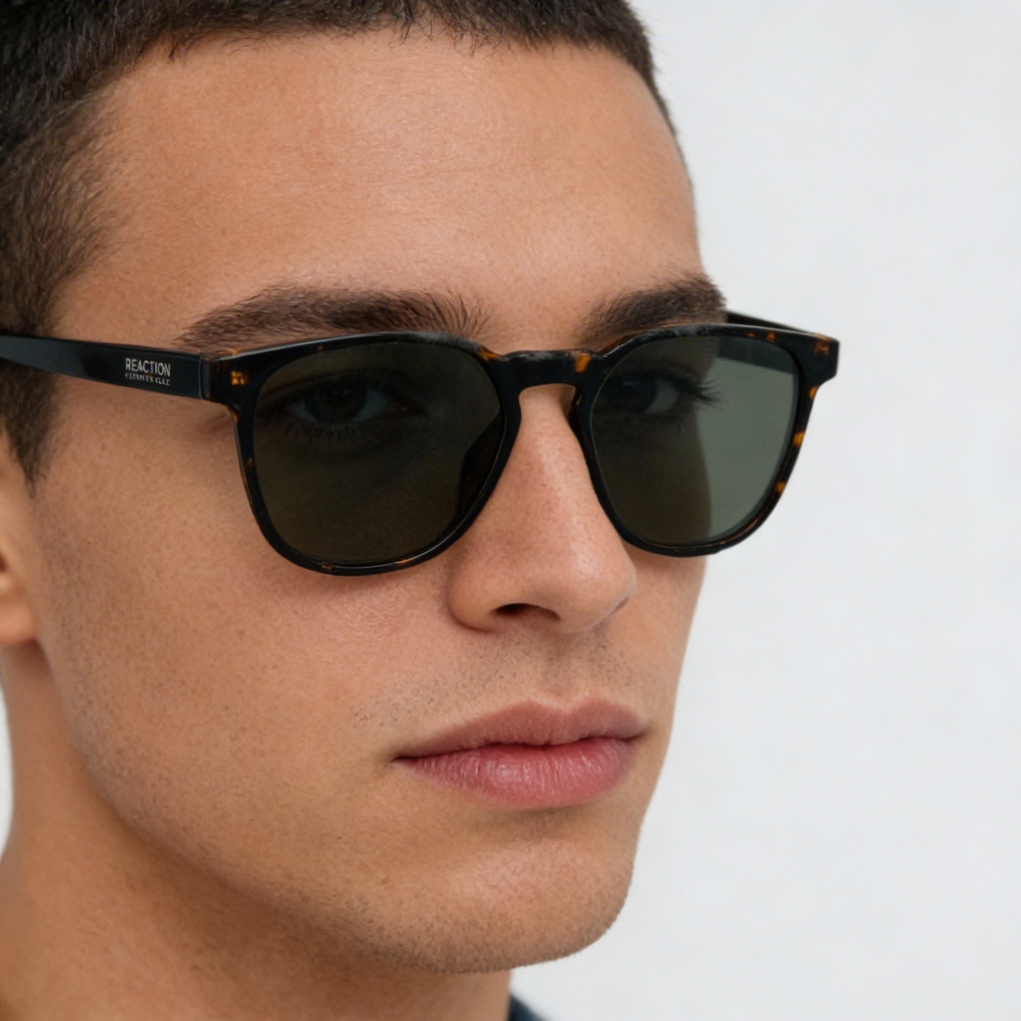 Gafas de sol redondas y suaves Kenneth Cole para hombre, montura de plástico color habana oscuro, lentes verdes, 100 % protección UV, 54-17-150 mm, Photo 4