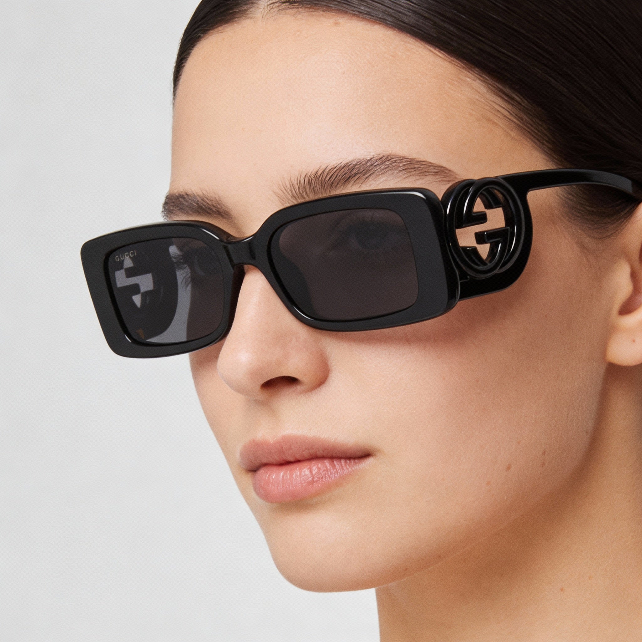 Gucci Women's Gg1325s 001 Rectangular Sunglasses, Black Injection Frame, Black Lenses, Non-Polarized, UV Protection, 54mm, Photo 2