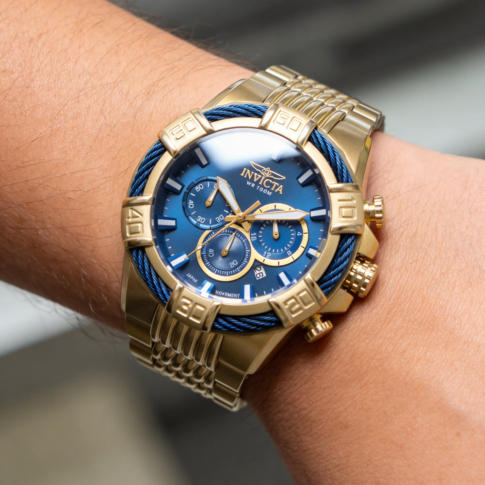 Reloj de cuarzo unisex Invicta Bolt 49904 de 51 mm con pulsera de acero inoxidable, esfera azul y 60 segundos.