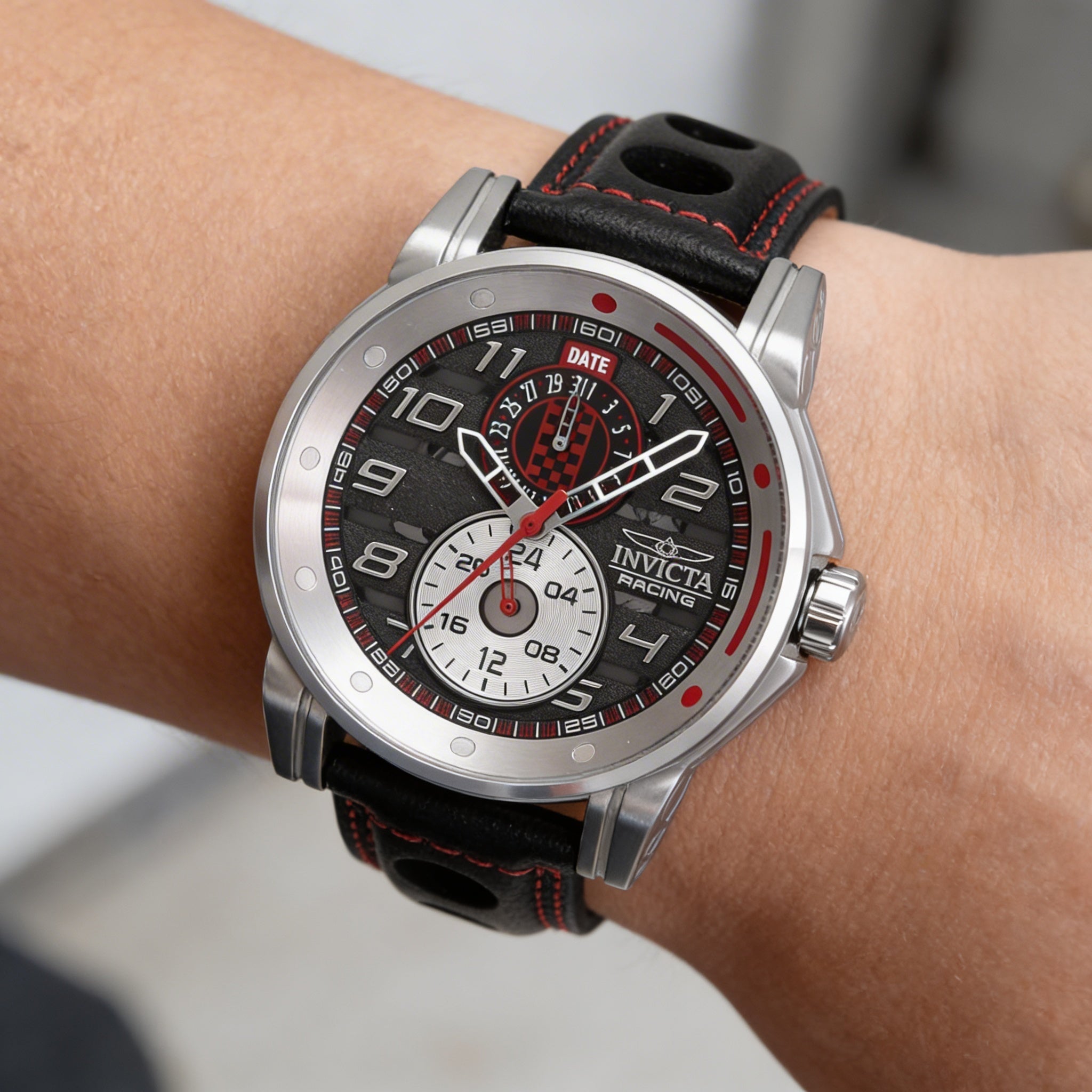 Reloj Invicta Racing 47533 para hombre, de acero inoxidable, piel, resistente al agua, esfera negra, plateada y roja, 46 mm, Photo 4