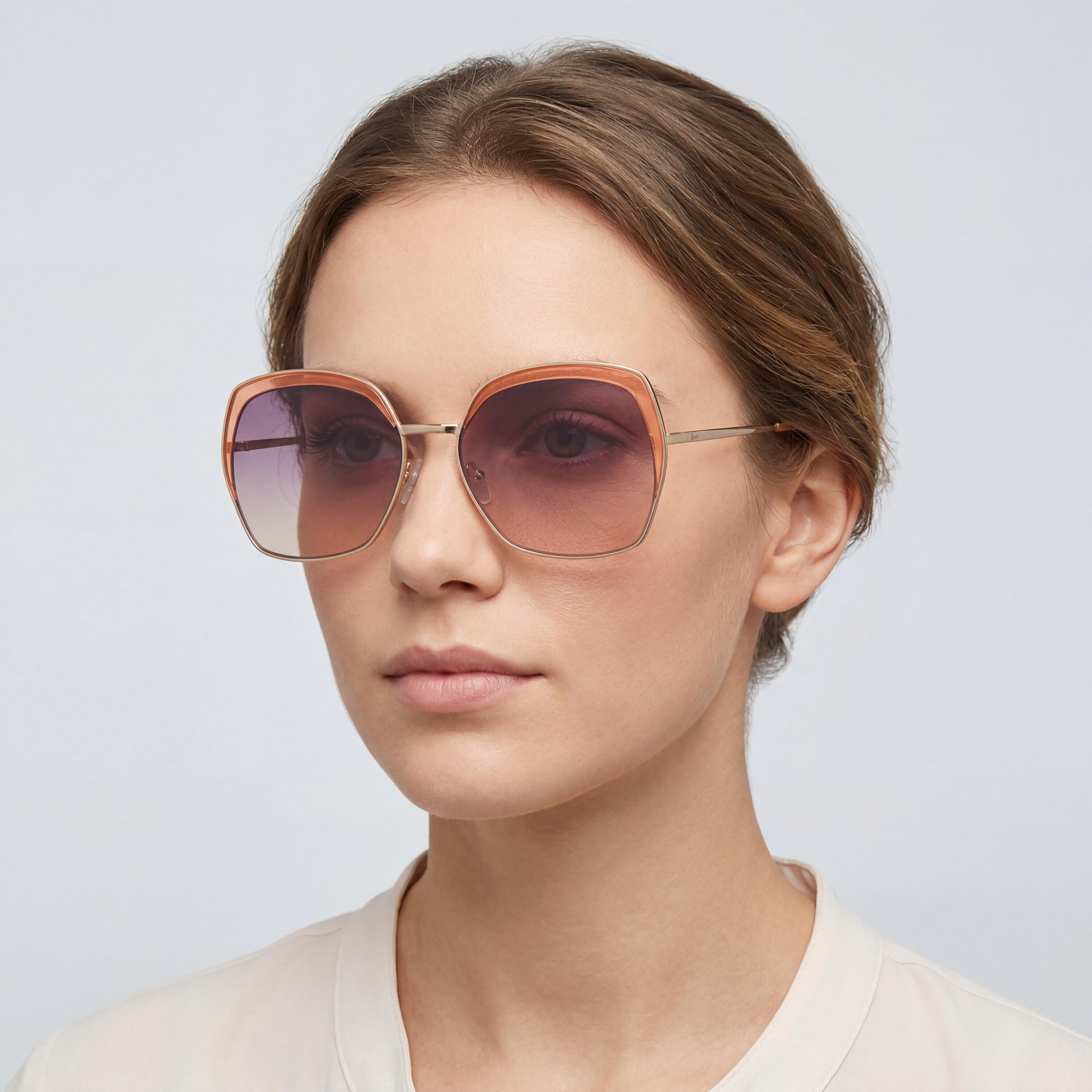 GUESS Gafas de sol clásicas de mariposa de metal multicolor para mujer, no polarizadas, con lentes grises degradadas y ahumadas, 100 % protección UV, 59 mm, Photo 3