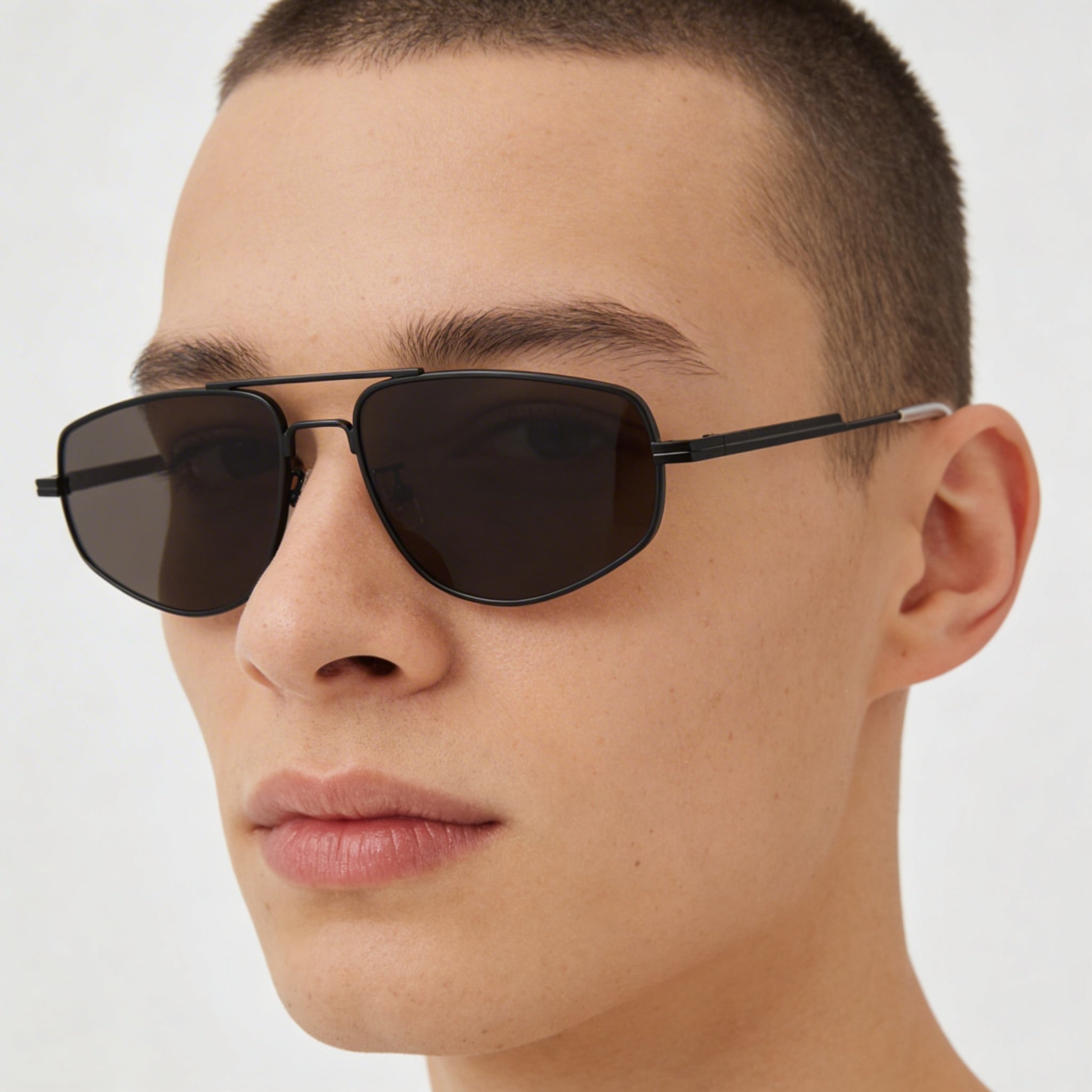 Bottega Veneta Aviator Unisex Sunglasses - Metal Frame, Black Grey Color, Grey Lens, 59mm Lens Width, Photo 4