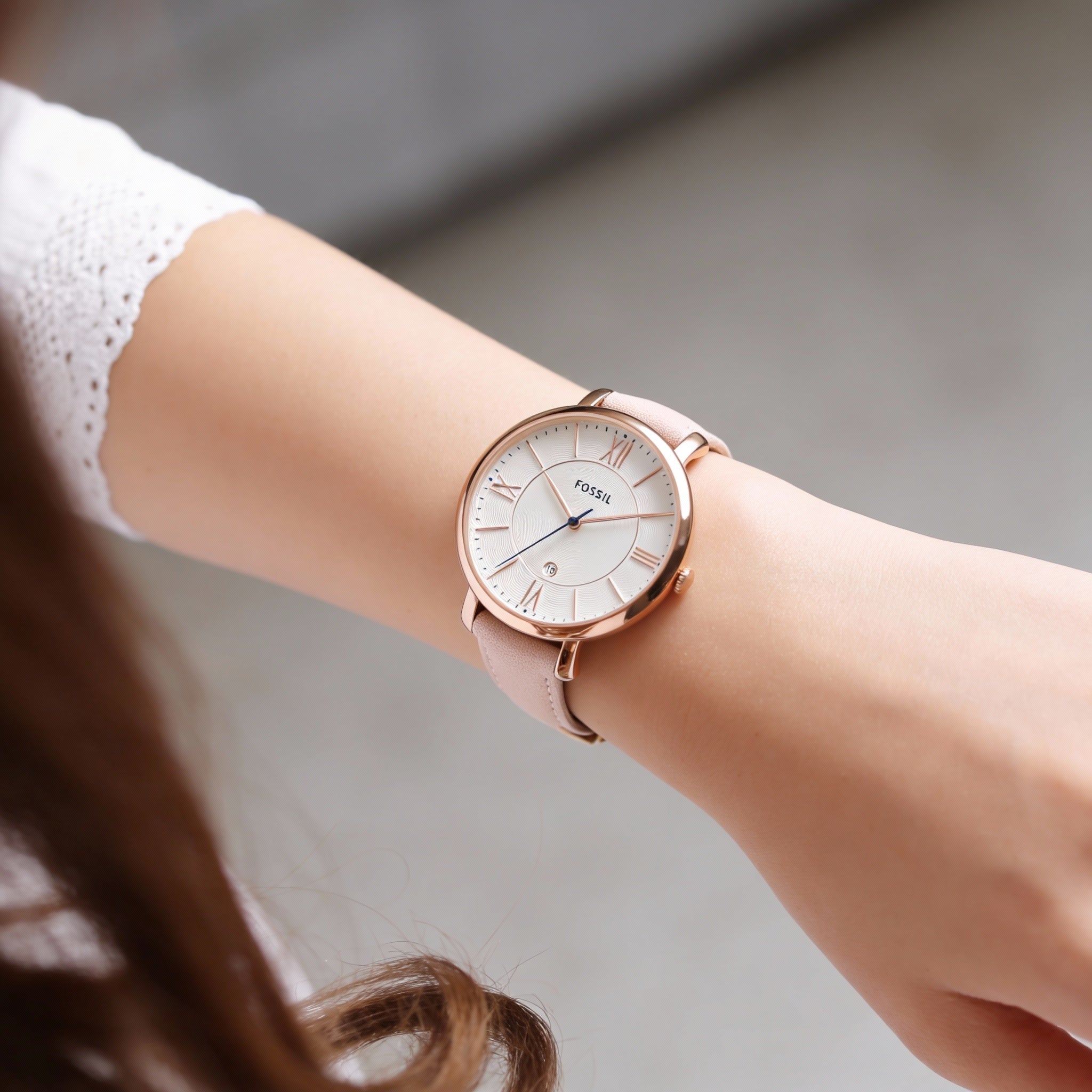 Reloj Fossil Jacqueline para mujer, de acero inoxidable en oro rosa, 36 mm, de cuarzo y piel color rubor, resistente al agua, Photo 2