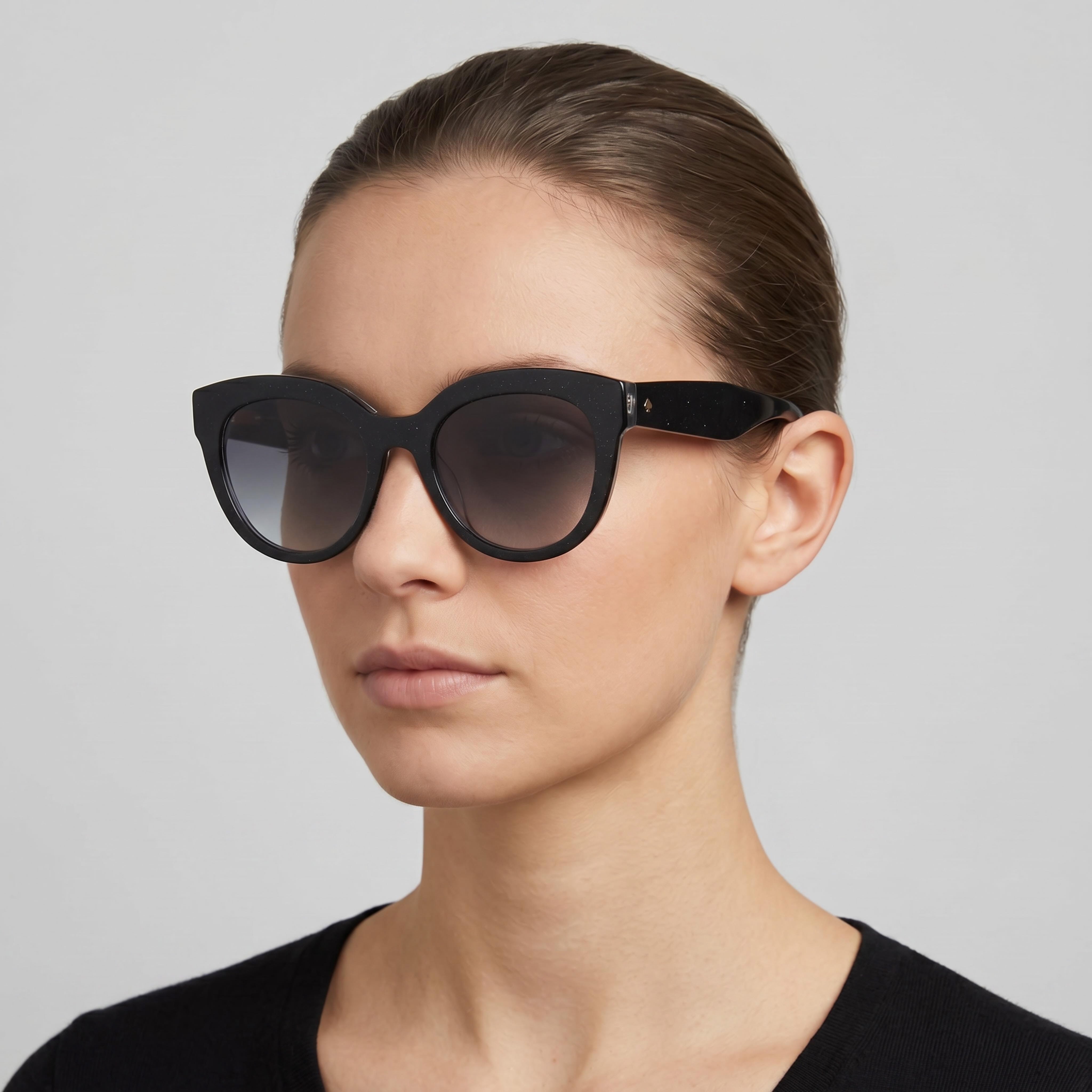 Gafas de sol de plástico negras y grises de temporada sin polarizar con protección UV de 54 mm para mujer de Kate Spade New York, Photo 4