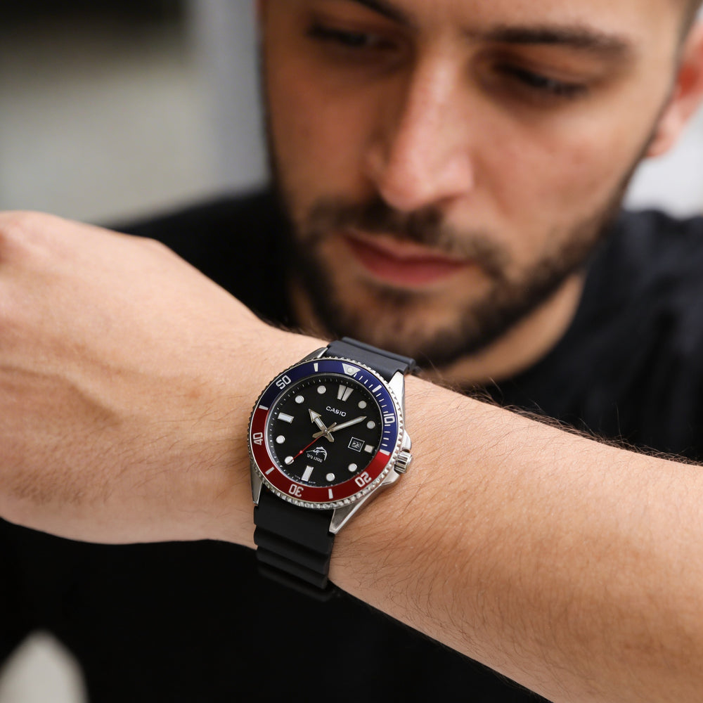 Casio Men's Diver Quartz Watch, Black Red Bezel, Stainless Steel Case, Black Resin Band, 200m Water Resistant