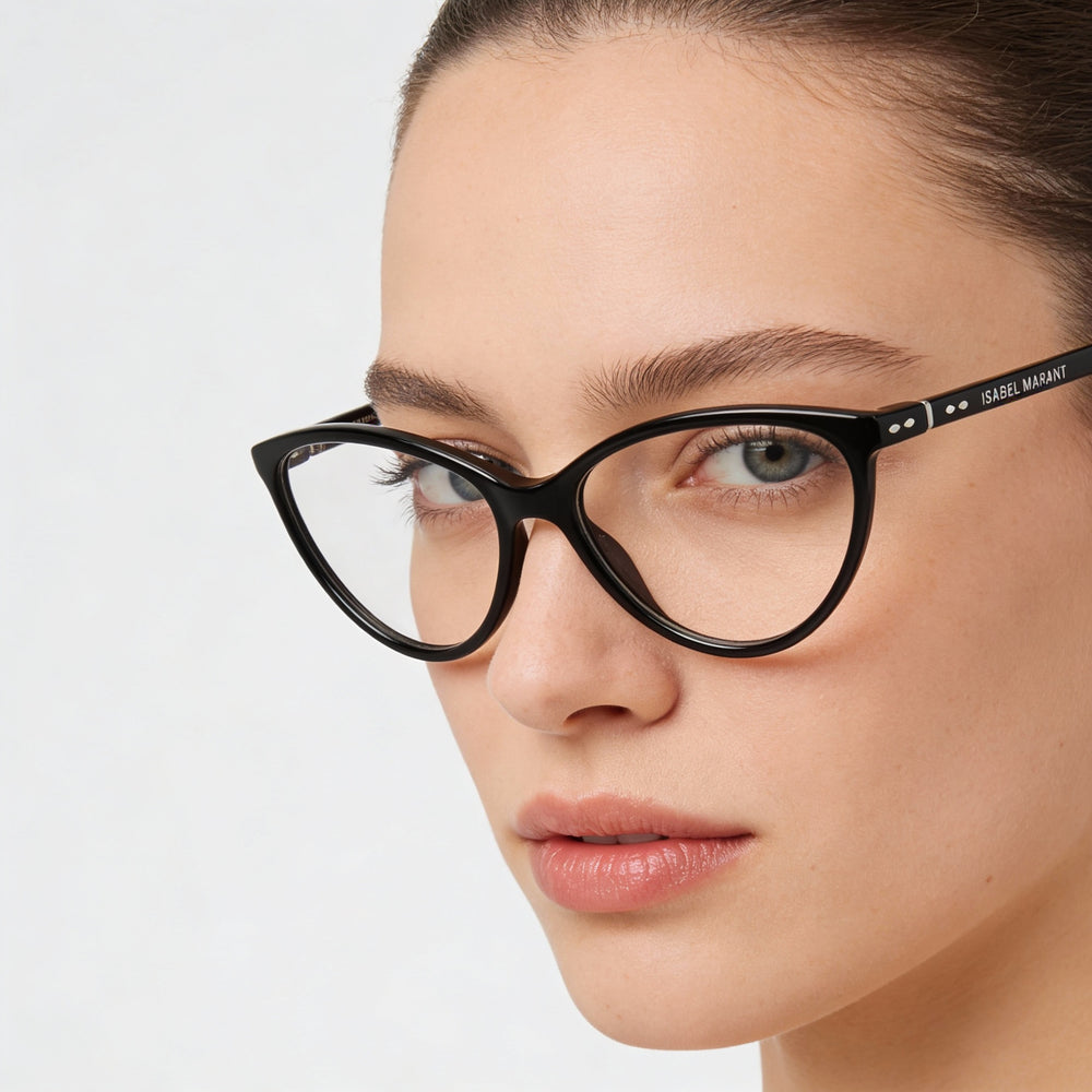 Gafas de sol unisex modernas Isabel Marant con montura negra y lentes de policarbonato, con un ancho de lente de 55 mm.