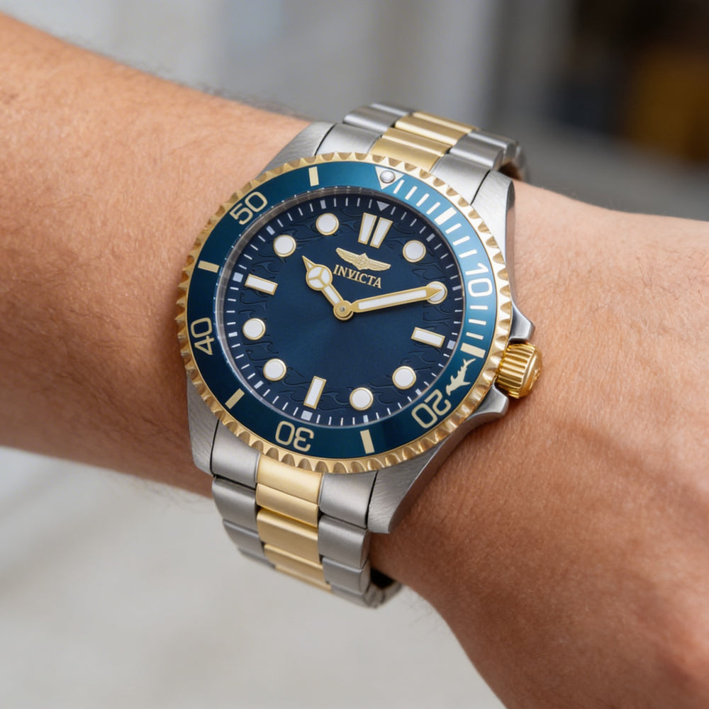 Reloj Invicta Pro Diver 49696 para hombre, de acero inoxidable plateado, esfera azul, cuarzo, resistente al agua hasta 10 ATM, 43 mm