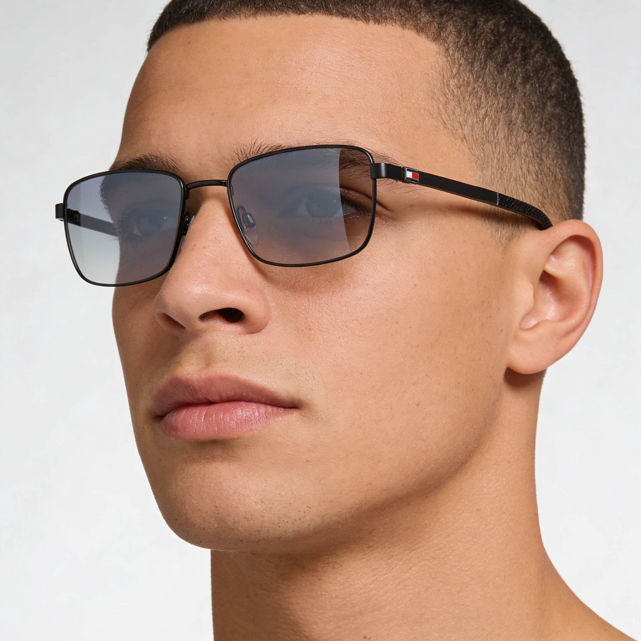 Gafas Tommy Hilfiger Th 1946 de estilo moderno para hombre con montura de acero aleado en negro mate, ancho de lente de 55 mm, Photo 4