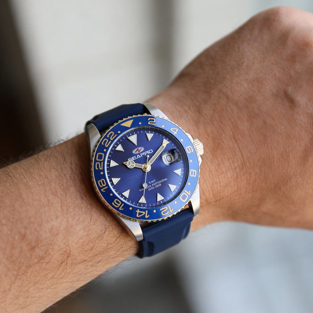 Reloj Seapro de cuarzo para hombre, informal, con esfera azul y fecha, resistente al agua hasta 20 ATM y cristal mineral.