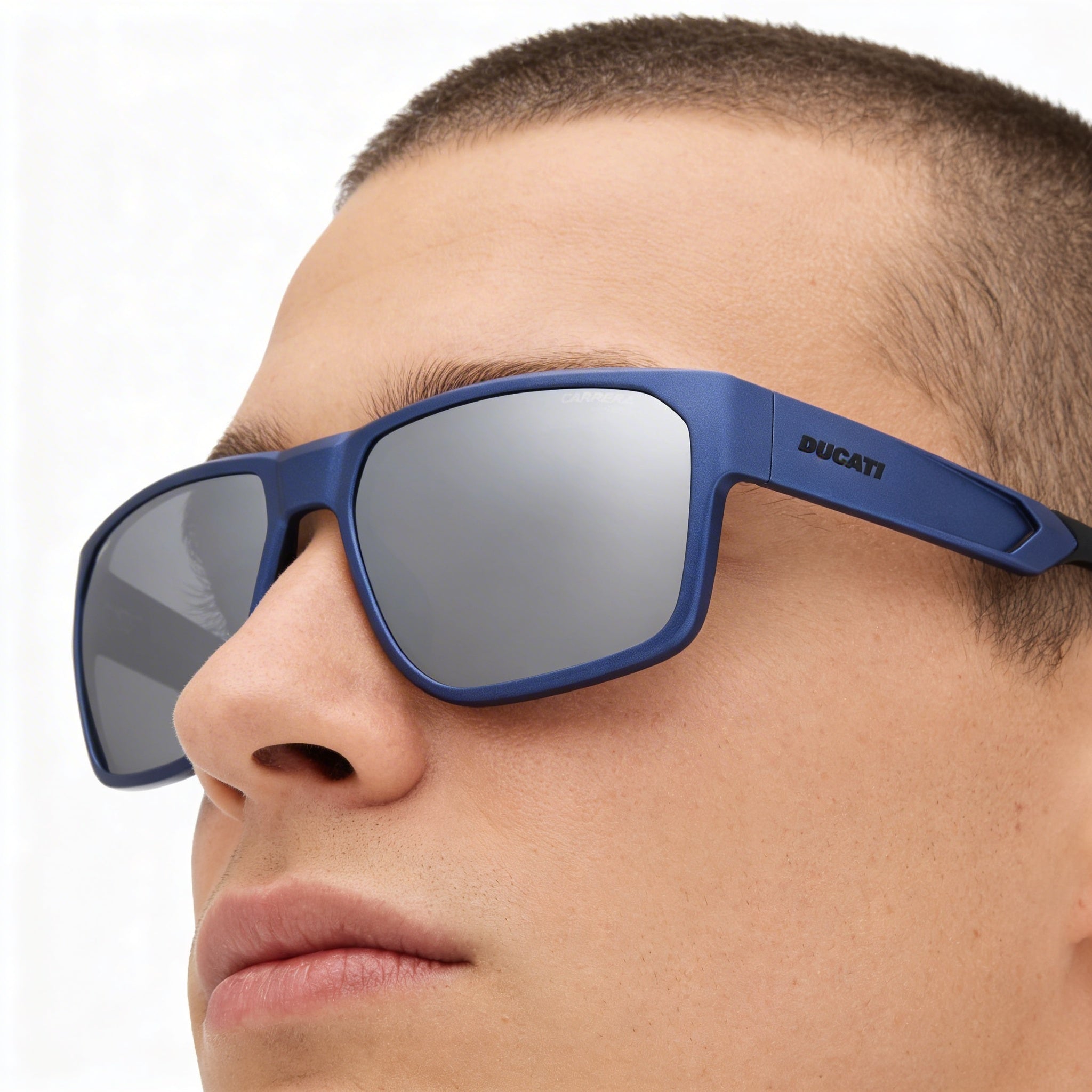 Carrera Ducati Gafas de sol de poliamida elegante para hombre en azul y gris metalizado, lentes metalizadas azules, protección UV 59 mm, Photo 4