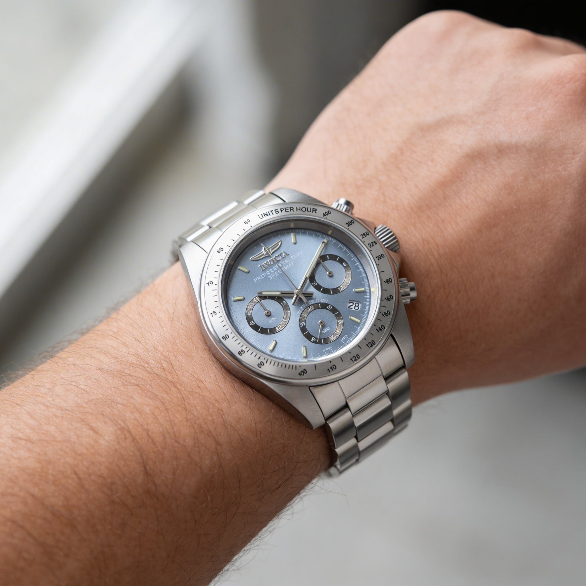 Reloj Invicta Speedway para hombre, de acero inoxidable plateado, cuarzo, luminoso, con bisel de cristal de fusión de llamas, marcado, 200 m de resistencia al agua, 39,5 mm, Photo 2