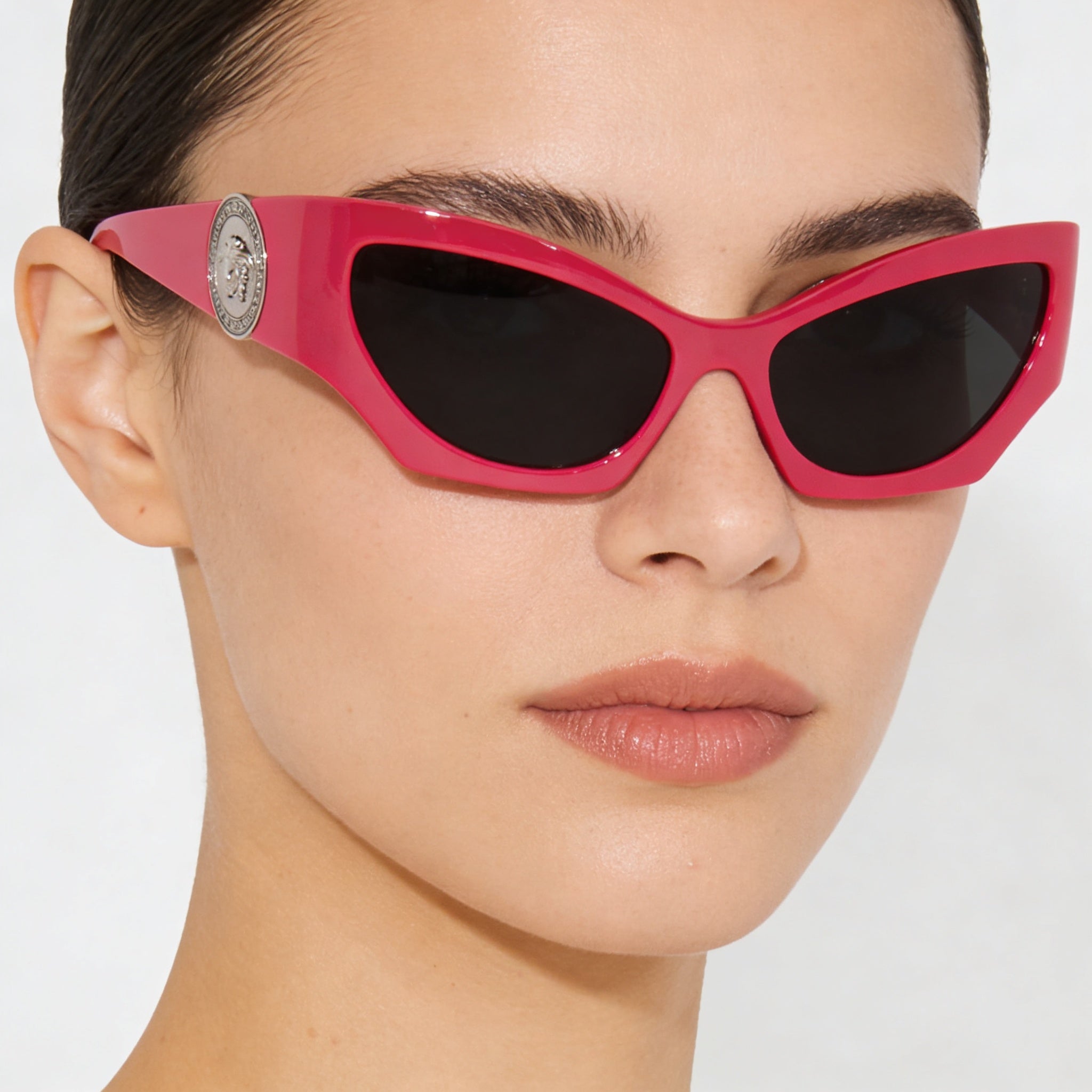 Gafas de sol Versace VE4450 Cat Eye para mujer, montura de plástico gris oscuro rosa con lentes gris oscuro, 100 % UV 60-16-125, Photo 4